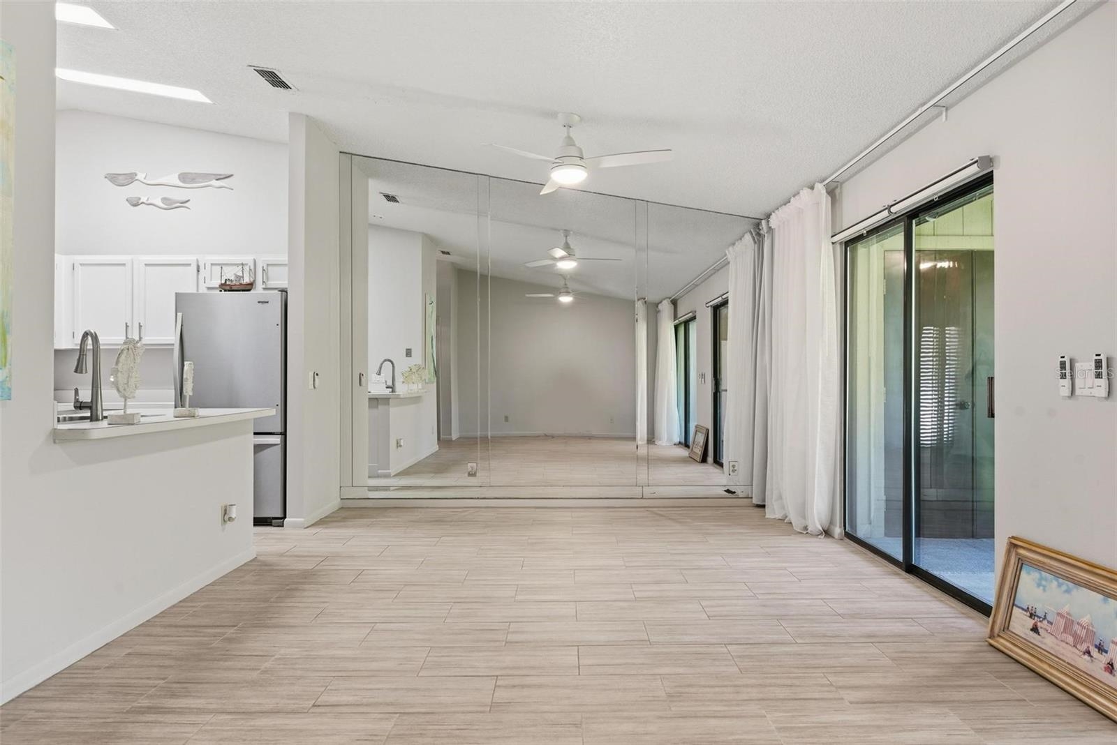 Image 13 of 40 For 32 Navarra Ct