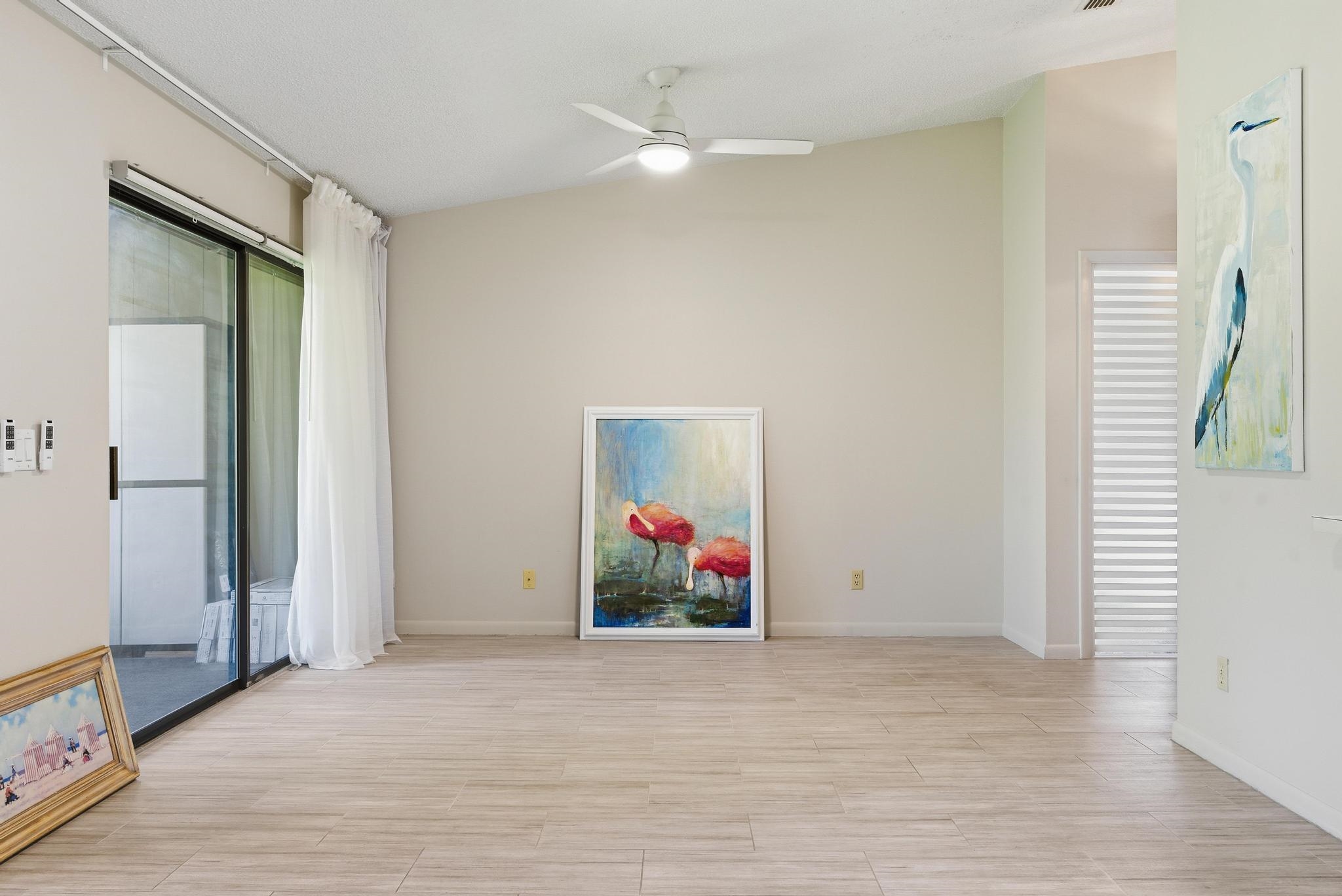 Image 15 of 40 For 32 Navarra Ct