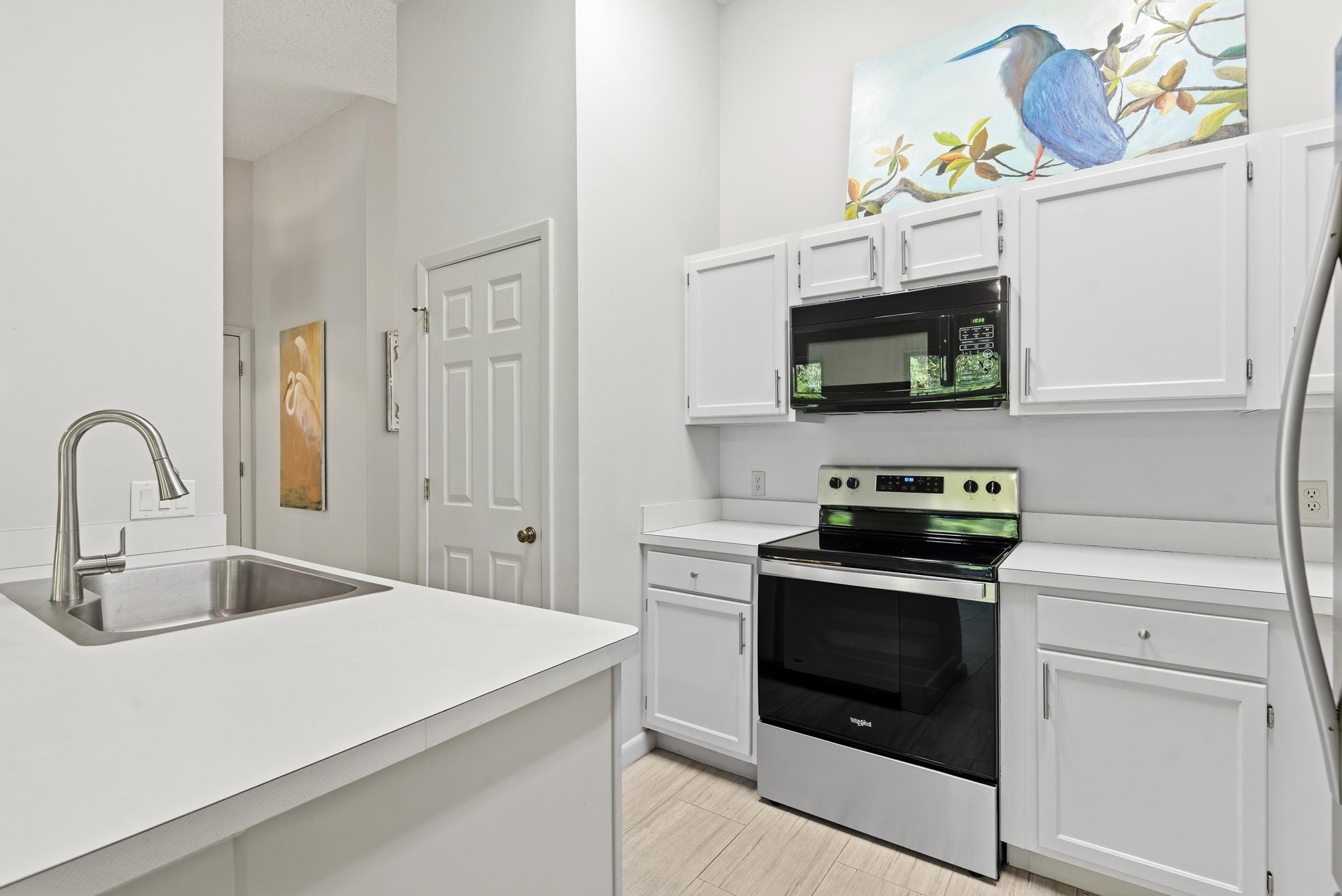 Image 17 of 40 For 32 Navarra Ct