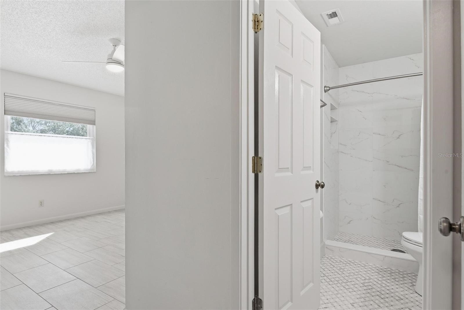 Image 20 of 40 For 32 Navarra Ct