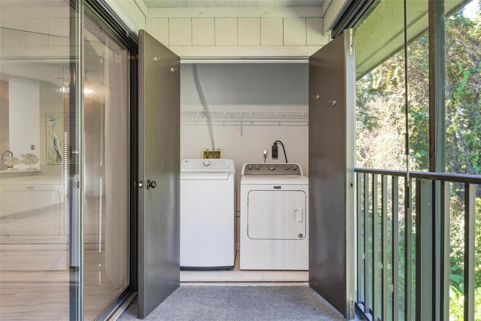 Image 32 of 40 For 32 Navarra Ct