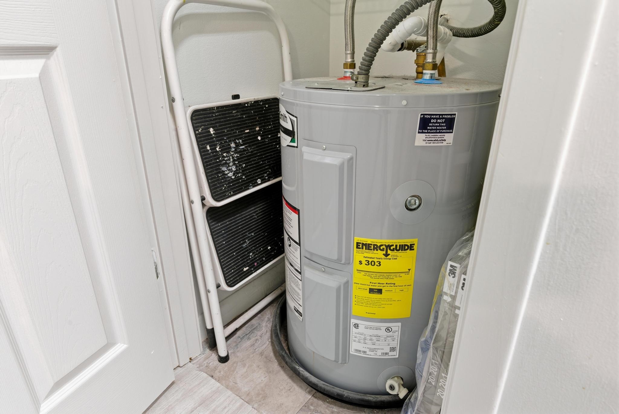 Image 36 of 40 For 32 Navarra Ct