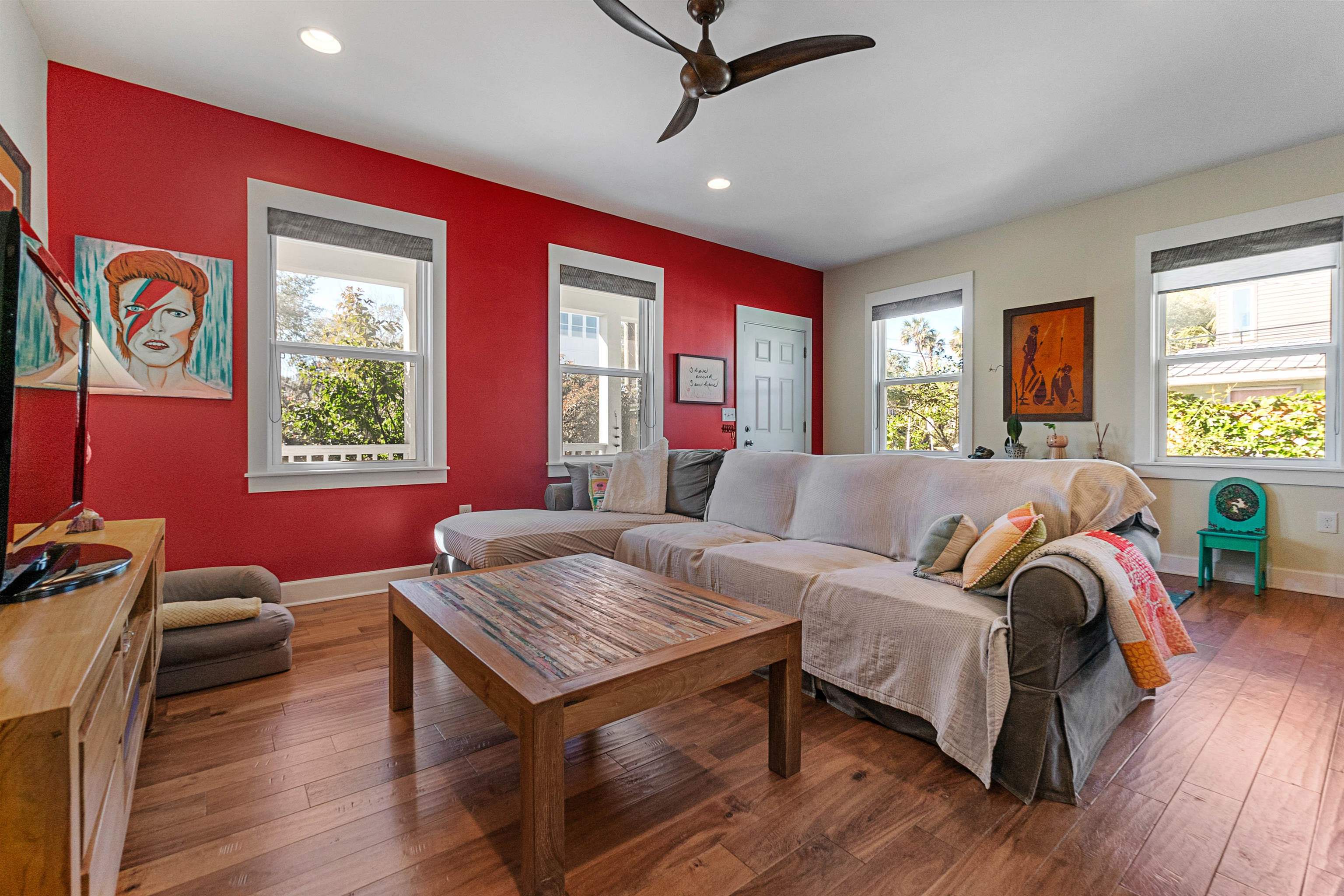 Image 13 of 42 For 161 Blanco St