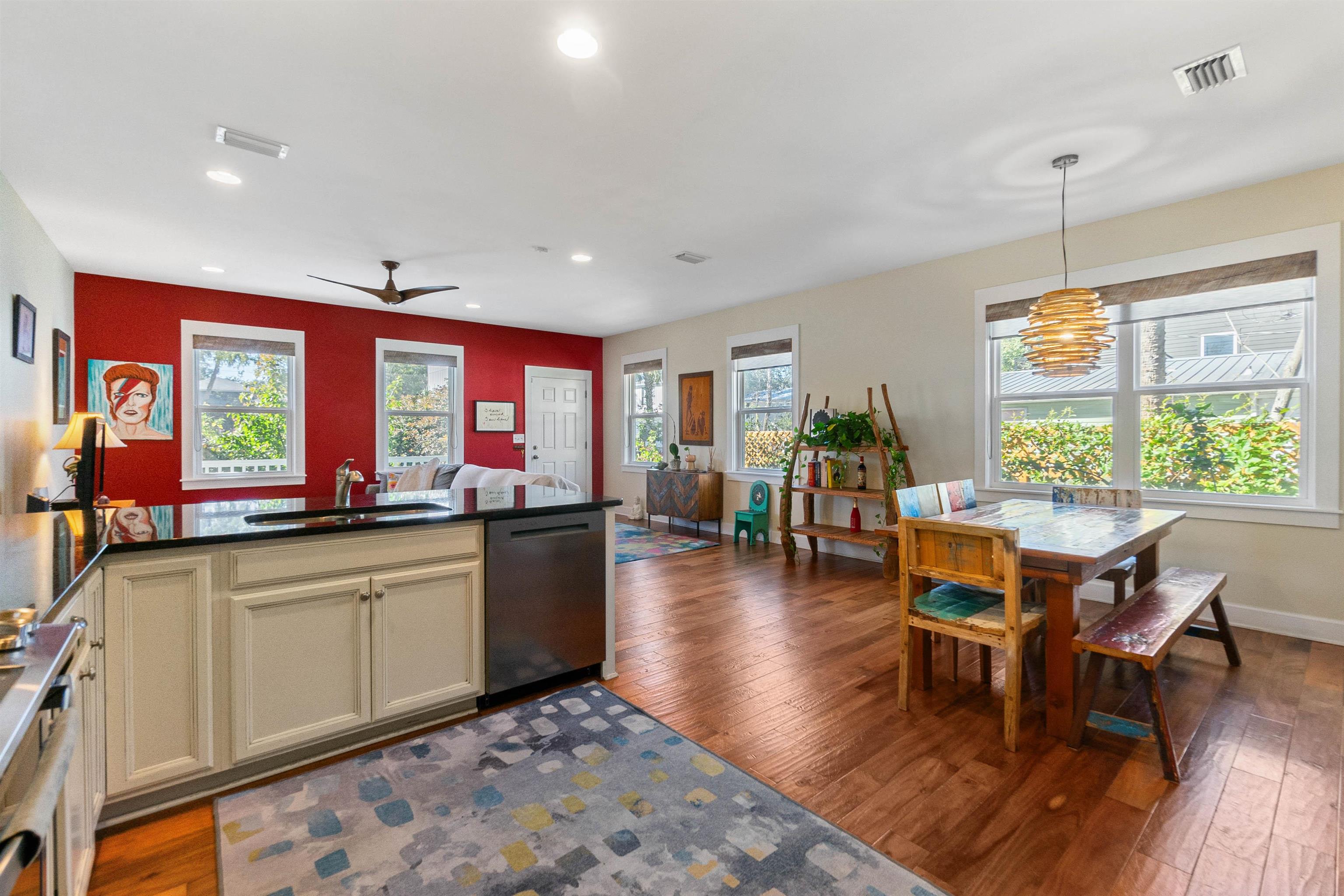 Image 14 of 42 For 161 Blanco St