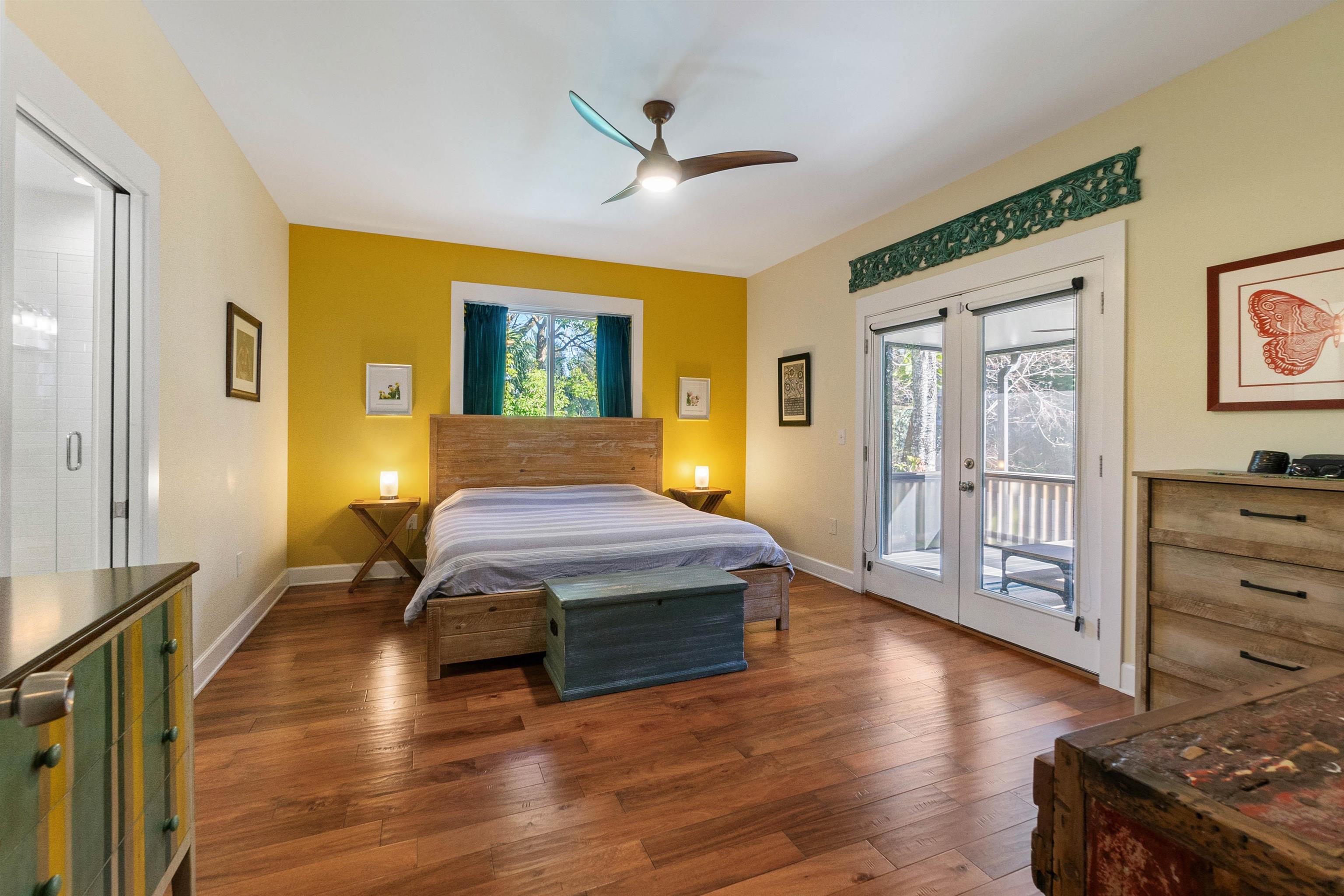 Image 20 of 42 For 161 Blanco St