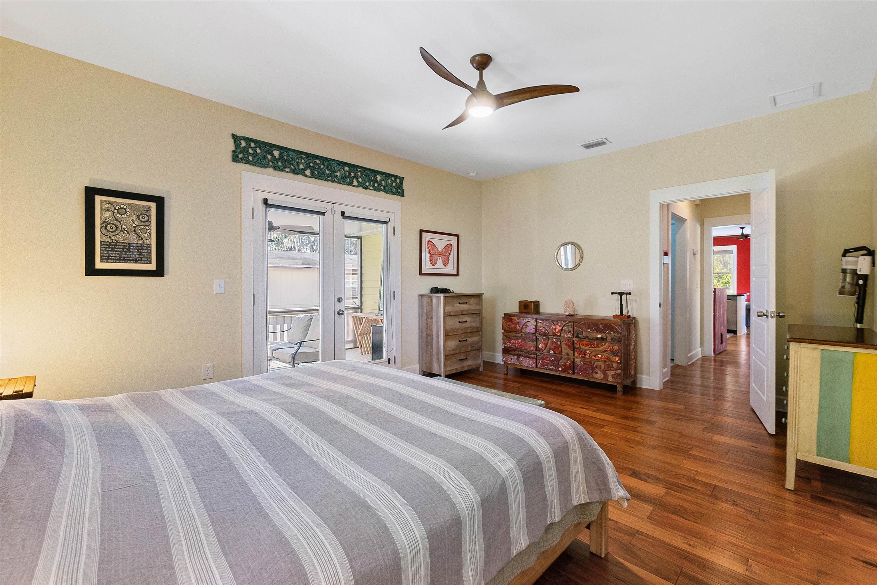 Image 24 of 42 For 161 Blanco St