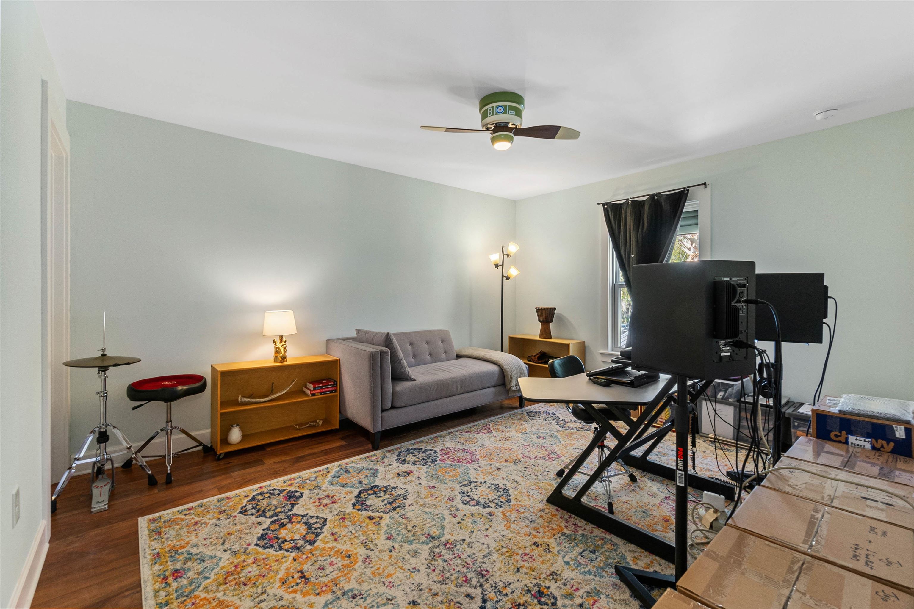 Image 31 of 42 For 161 Blanco St