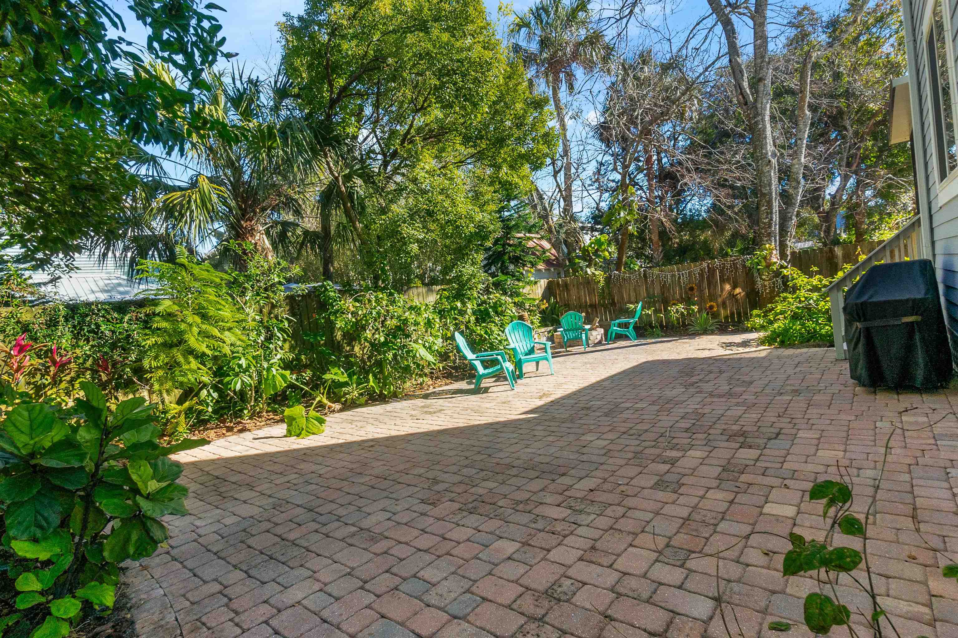 Image 36 of 42 For 161 Blanco St