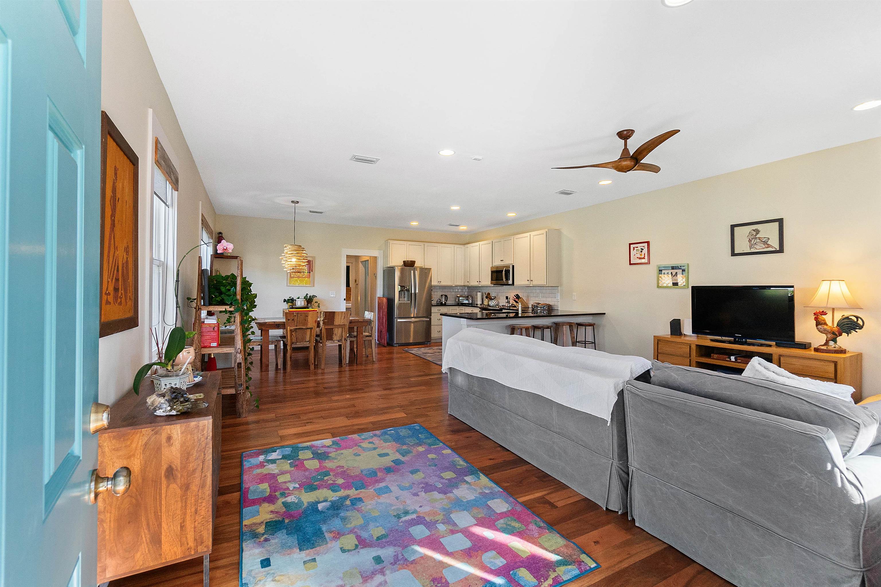 Image 6 of 42 For 161 Blanco St