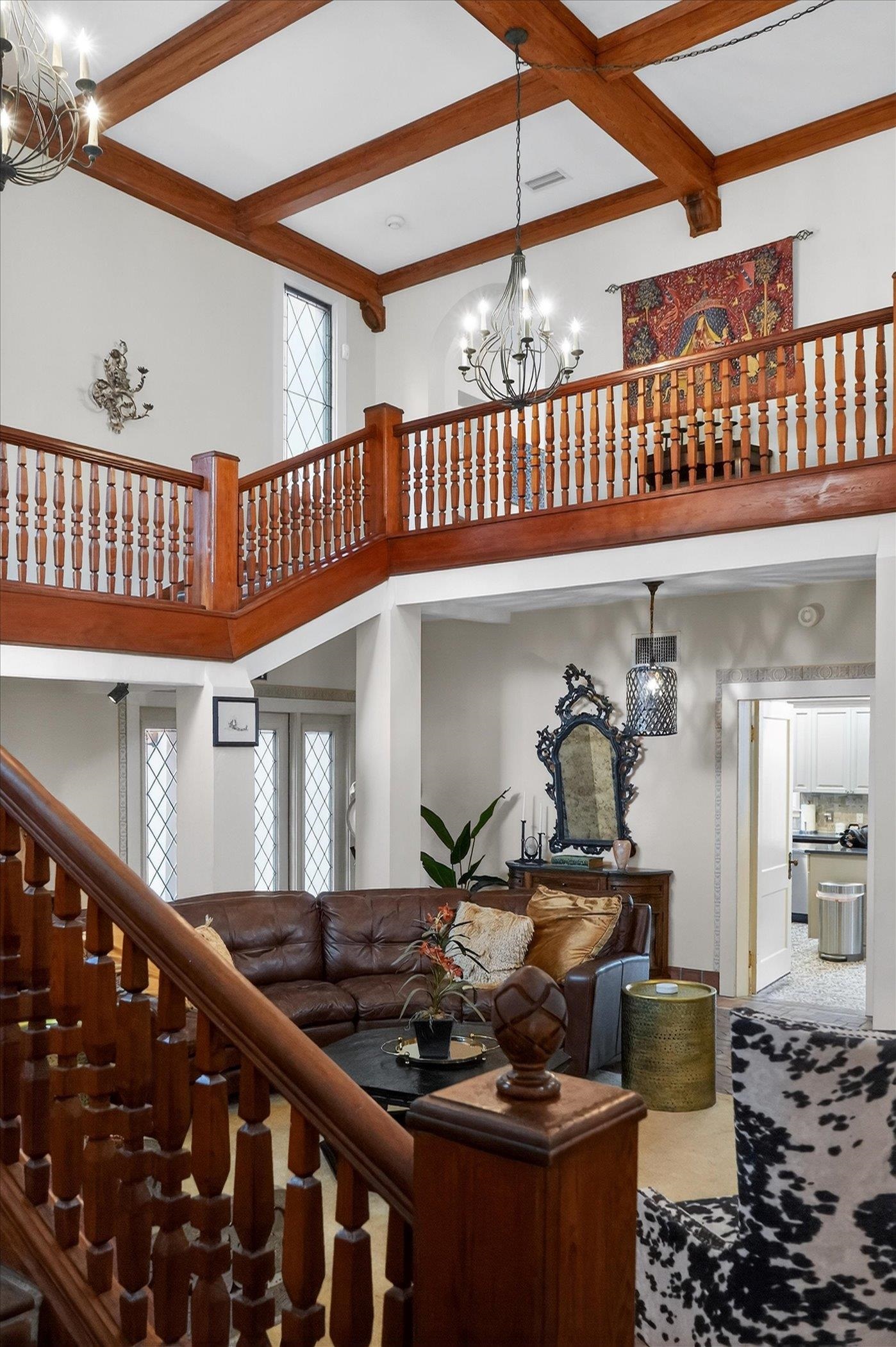 Image 18 of 86 For 16 May St  