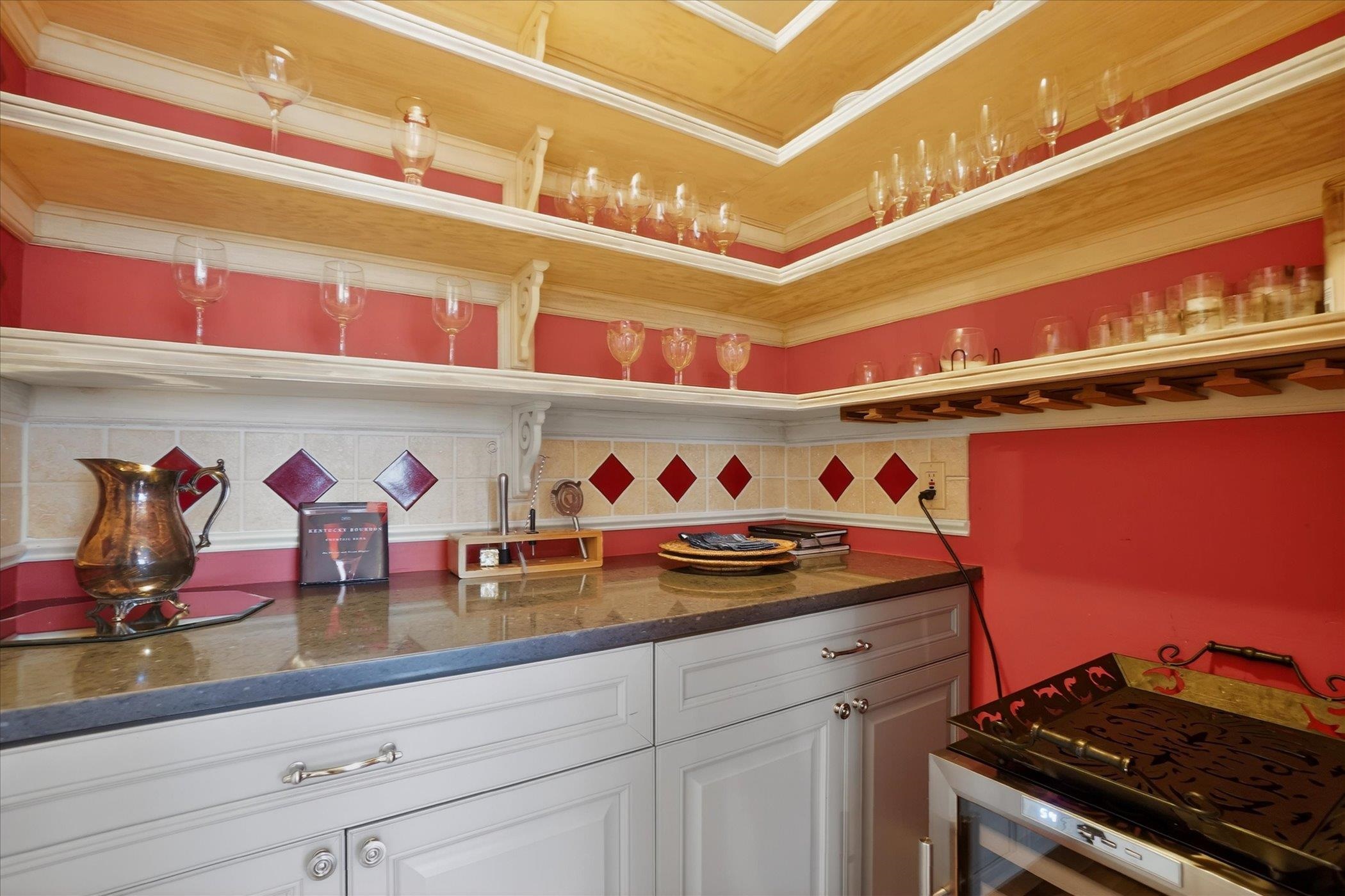 Image 27 of 86 For 16 May St  