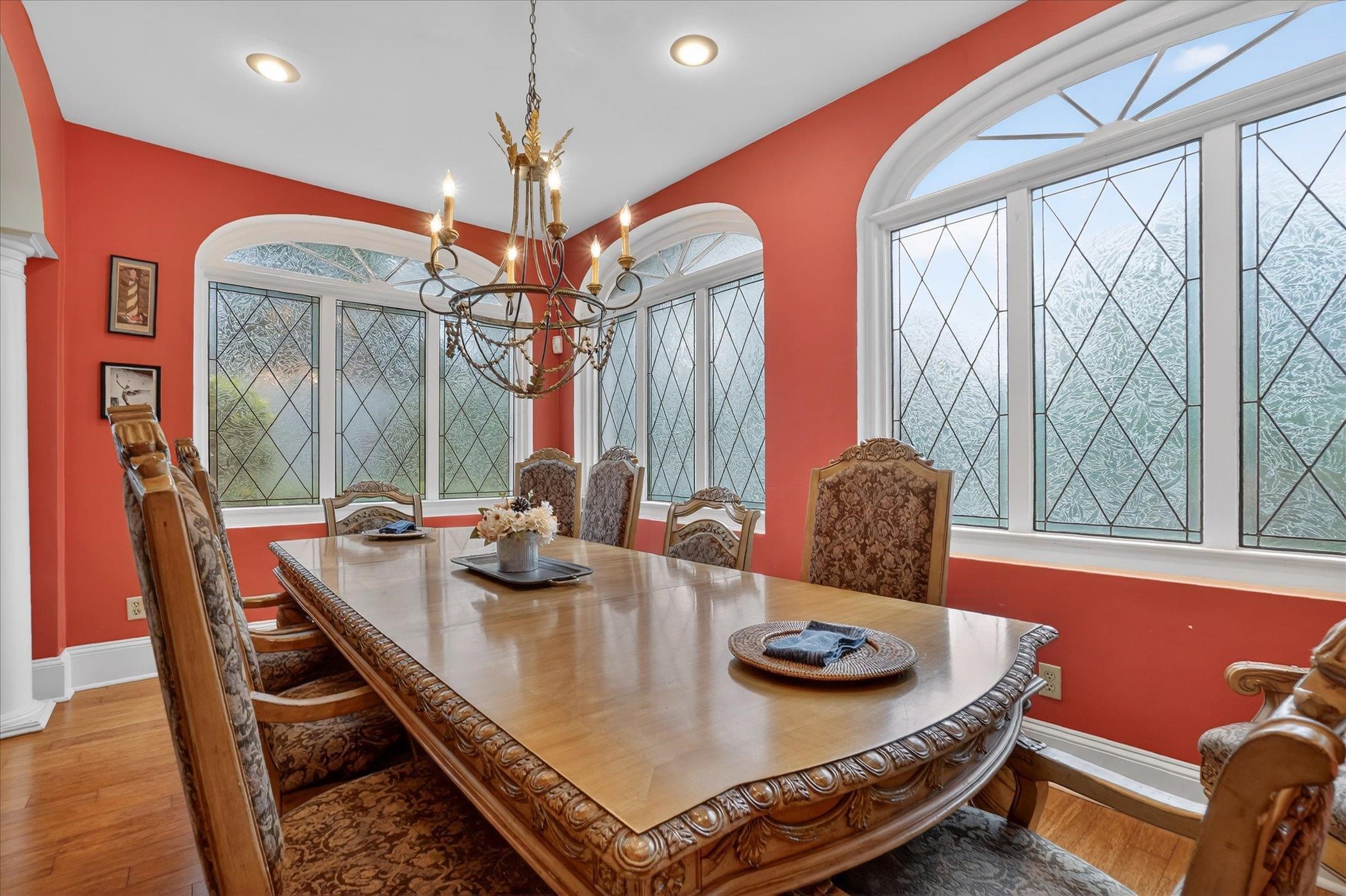 Image 28 of 86 For 16 May St  