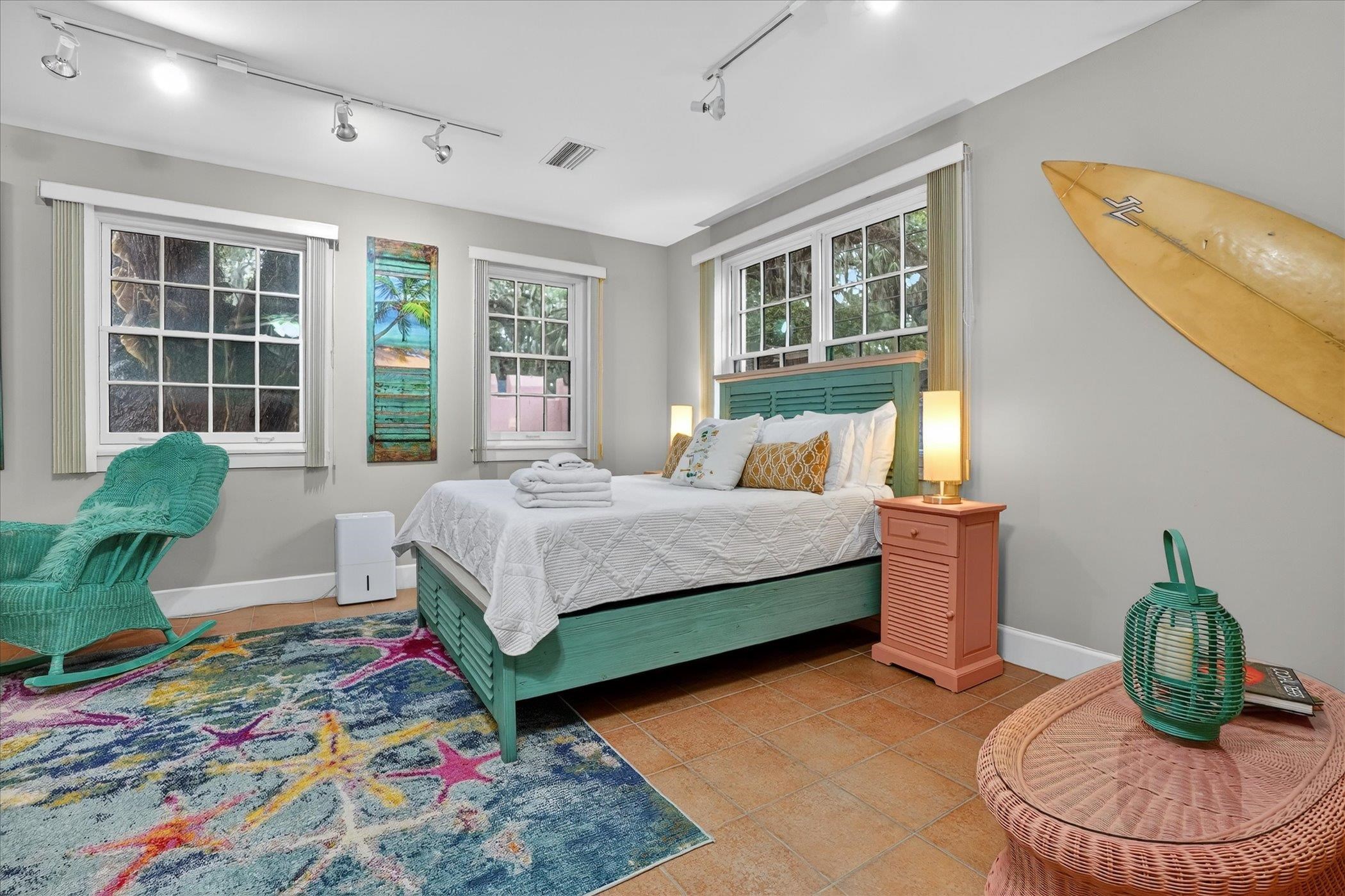 Image 43 of 86 For 16 May St  