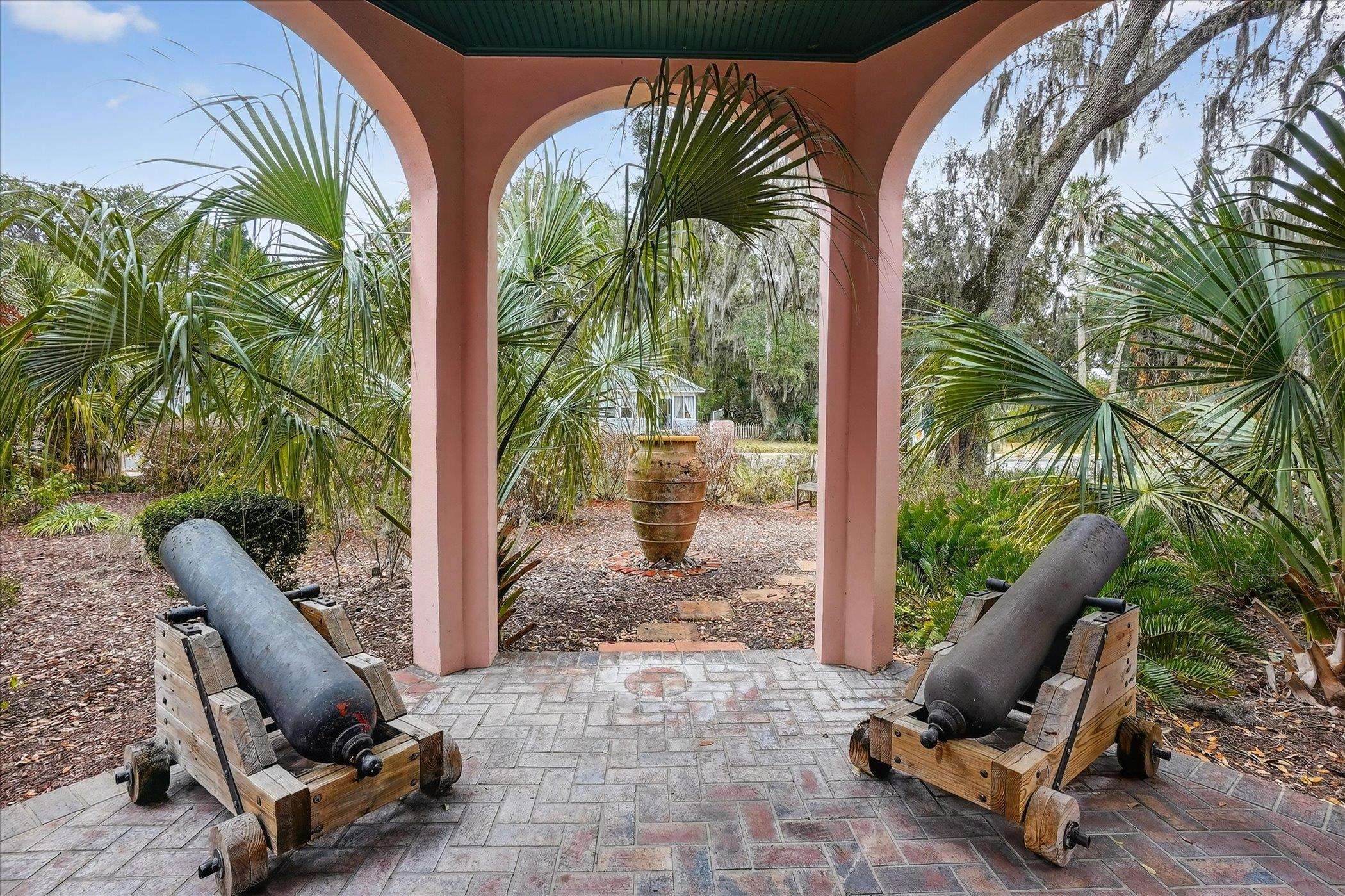 Image 8 of 86 For 16 May St  