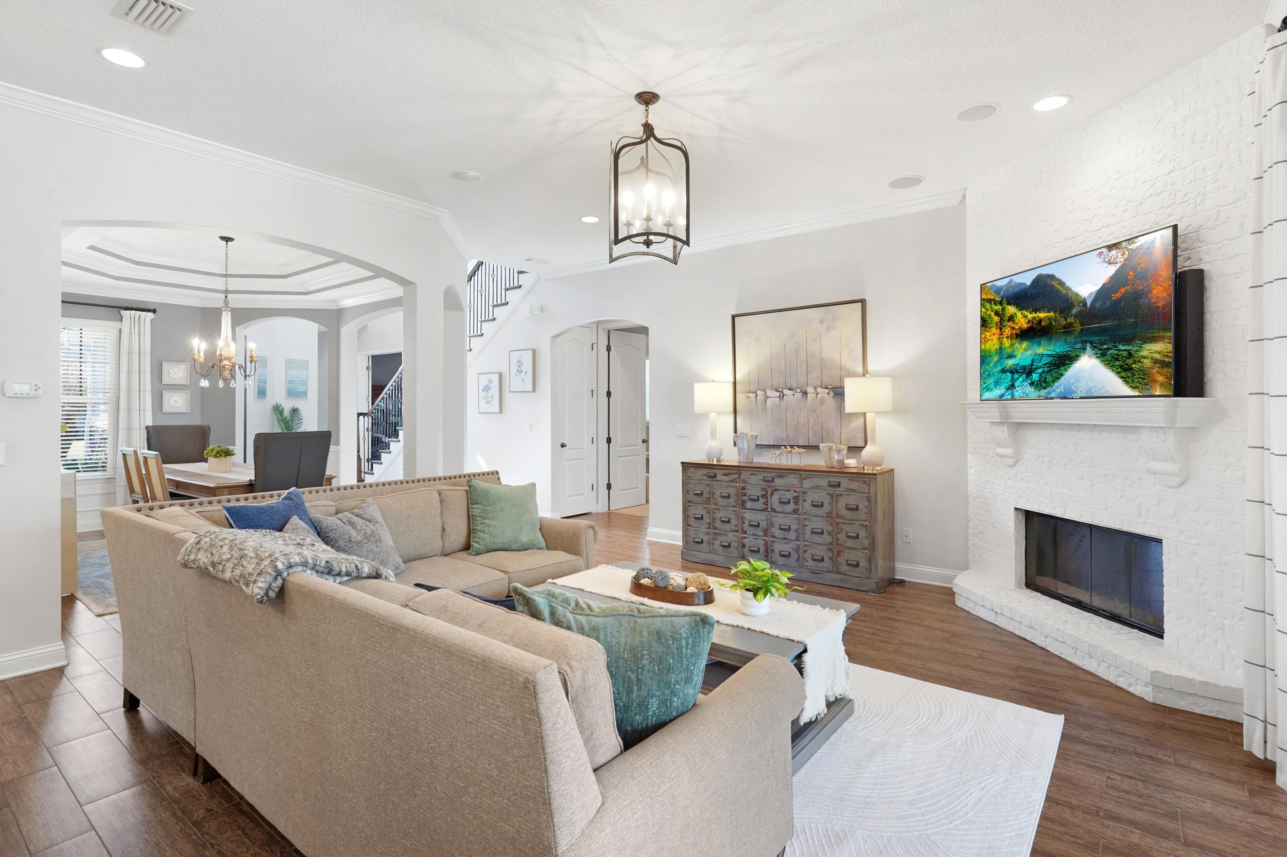 Image 11 of 59 For 112 Averley Way