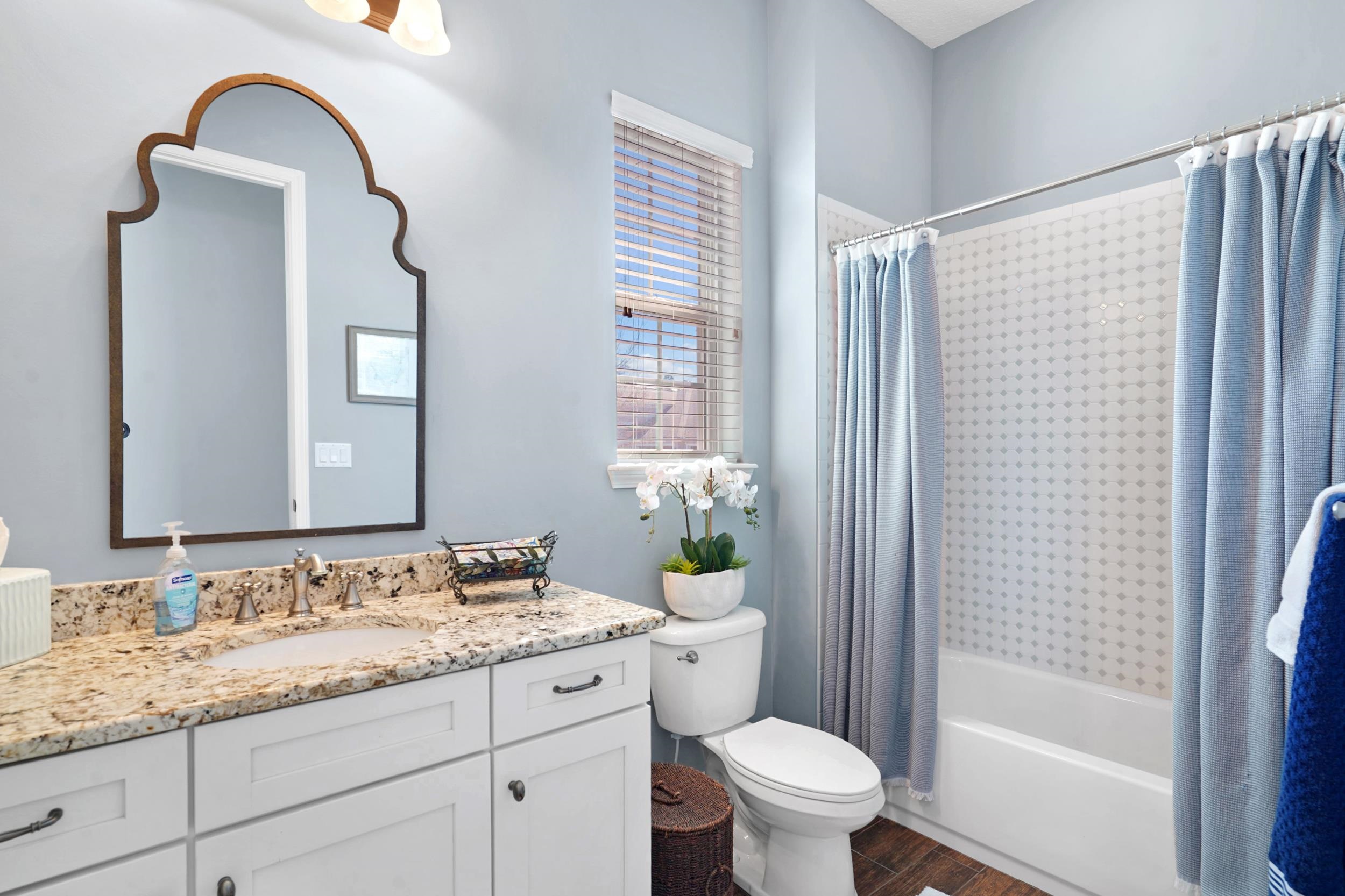 Image 24 of 59 For 112 Averley Way