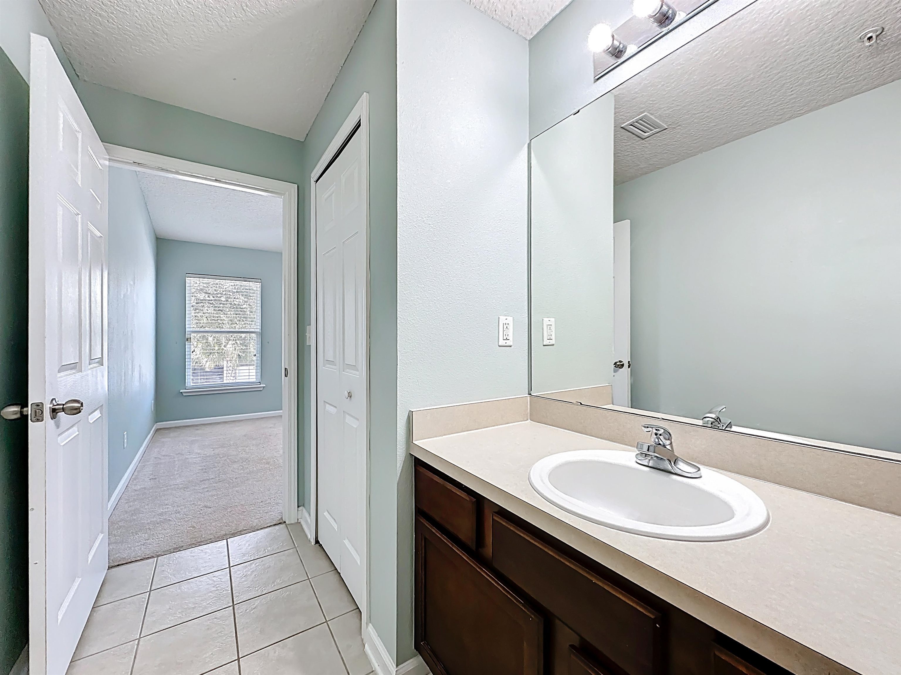 Image 19 of 31 For 240 Golden Lake Loop