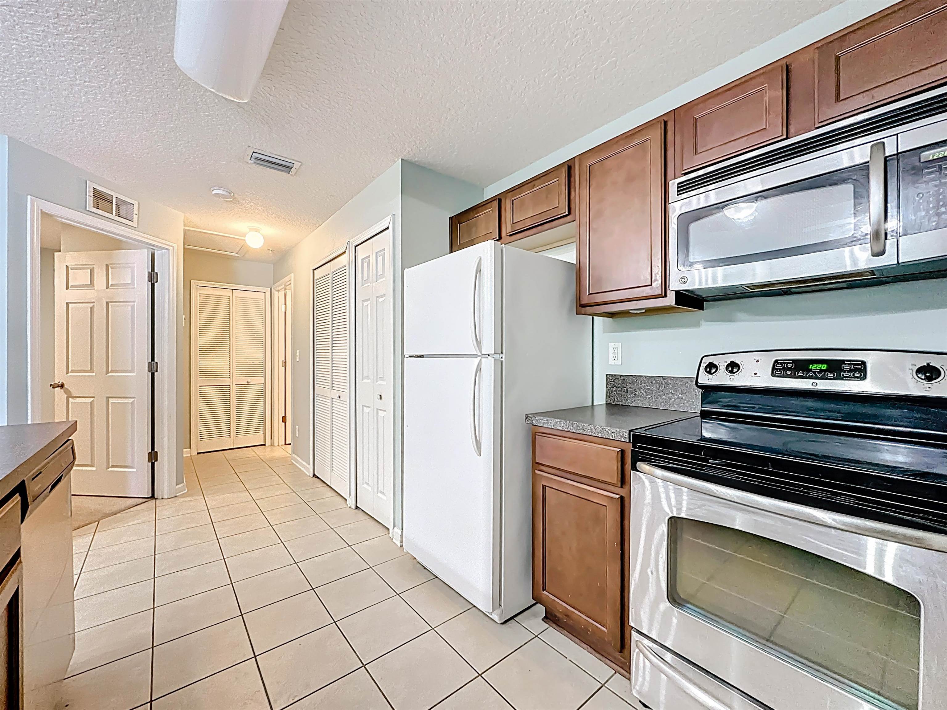 Image 9 of 31 For 240 Golden Lake Loop