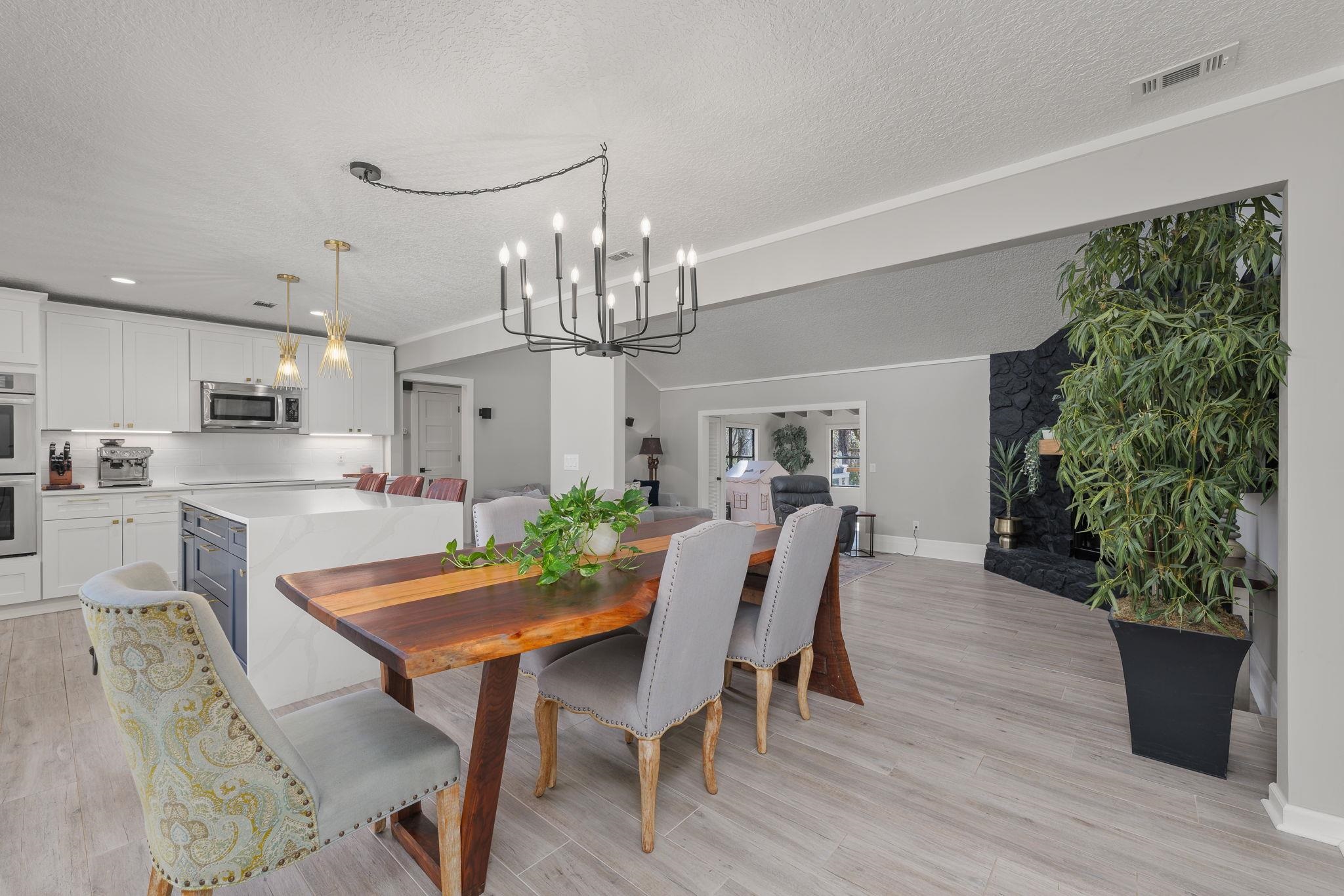 Image 12 of 47 For 4142 Burning Tree Ln