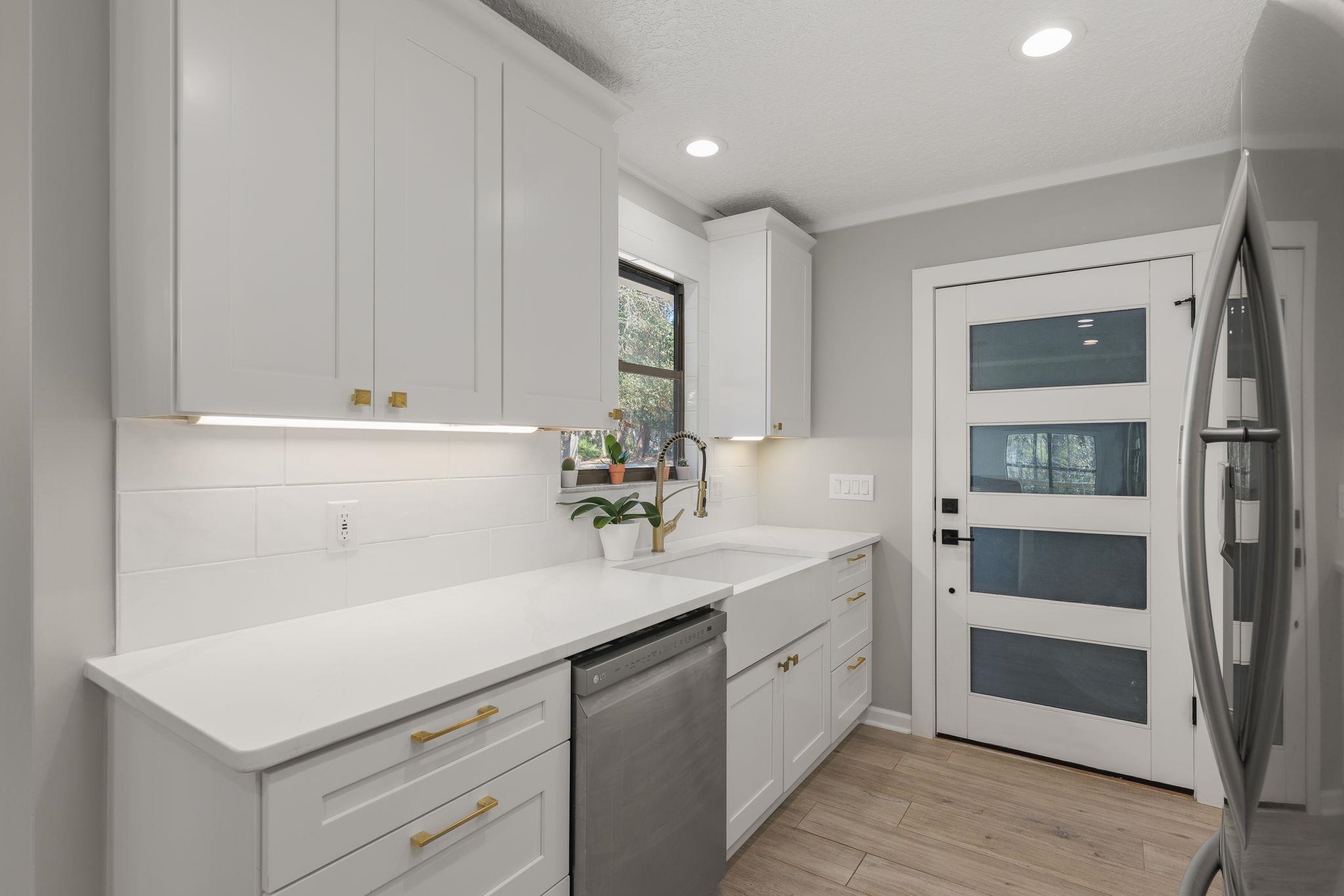 Image 17 of 47 For 4142 Burning Tree Ln