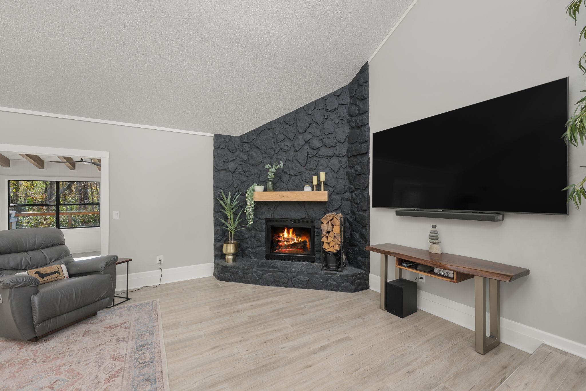 Image 20 of 47 For 4142 Burning Tree Ln