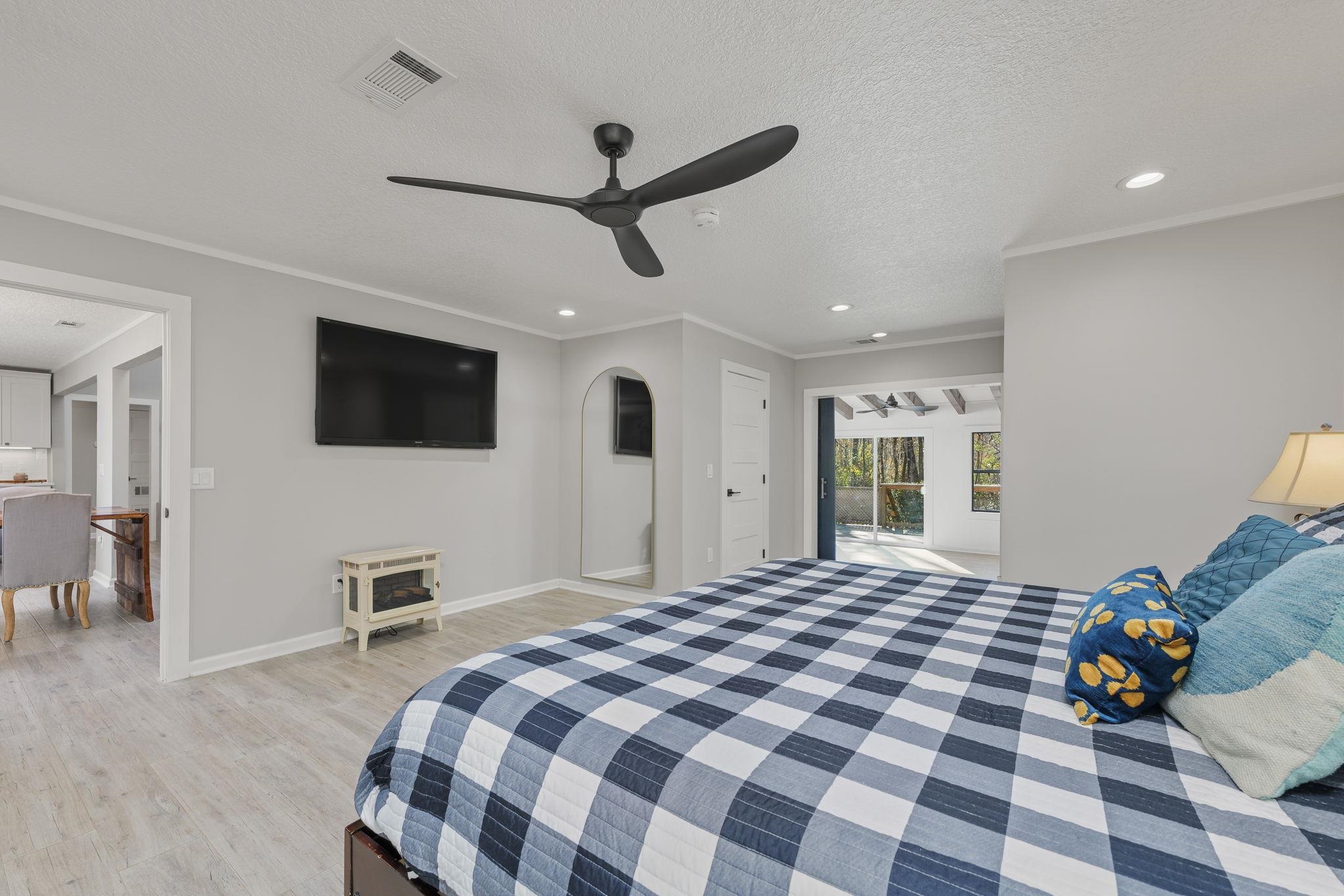 Image 24 of 47 For 4142 Burning Tree Ln