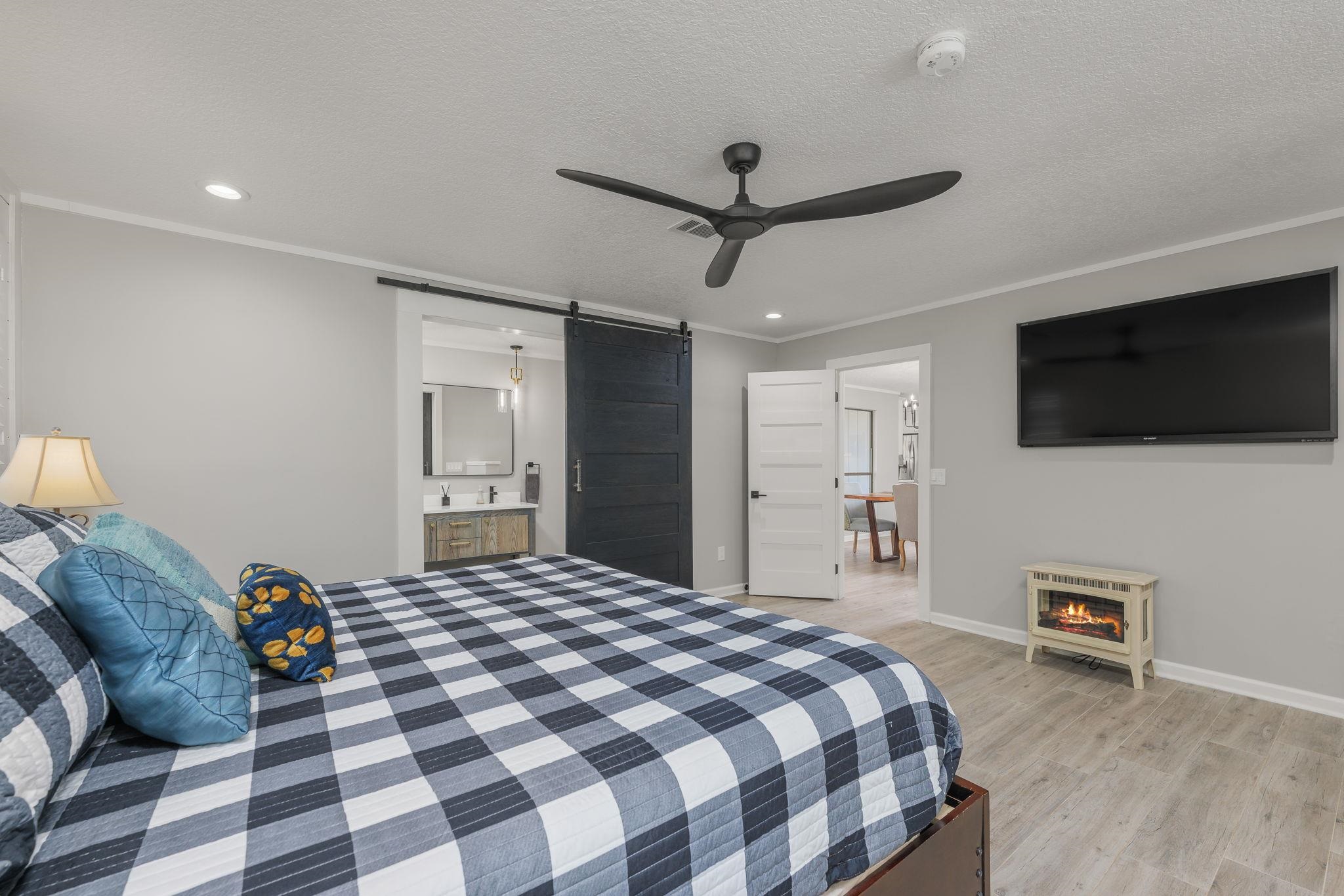 Image 25 of 47 For 4142 Burning Tree Ln