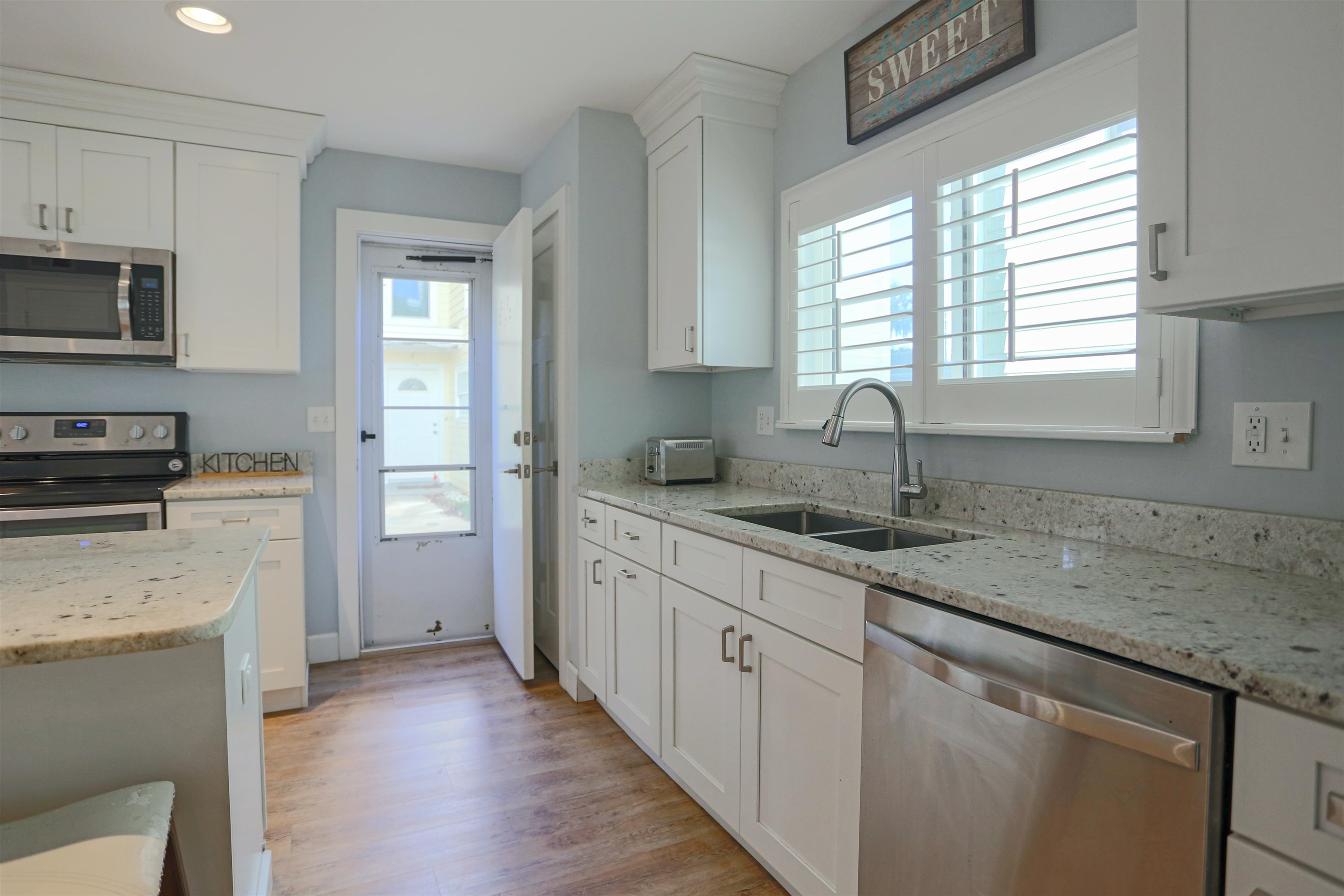 Image 27 of 33 For 6300 A1a S B5-1th