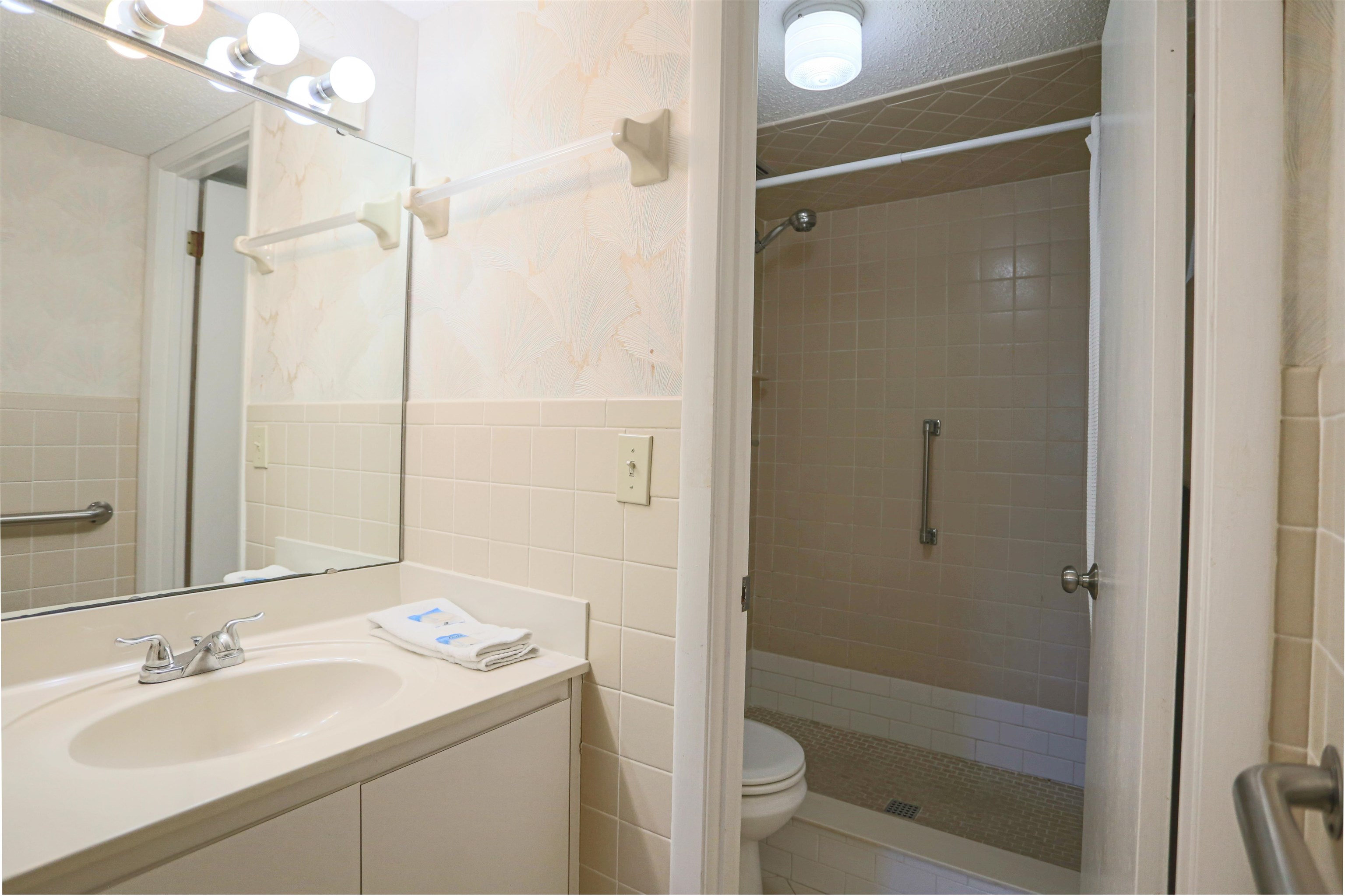 Image 29 of 33 For 6300 A1a S B5-1th