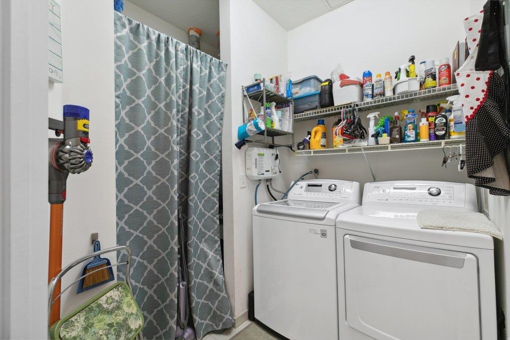 Image 32 of 42 For 104 Laurel Wood Way  202