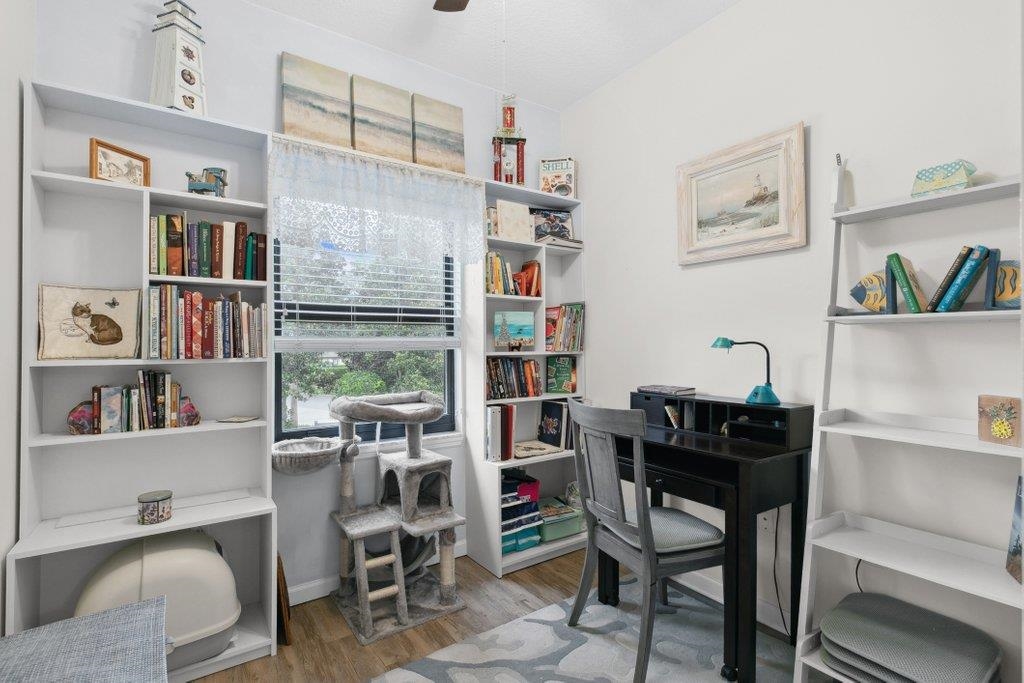 Image 33 of 42 For 104 Laurel Wood Way  202