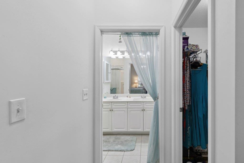 Image 41 of 42 For 104 Laurel Wood Way  202