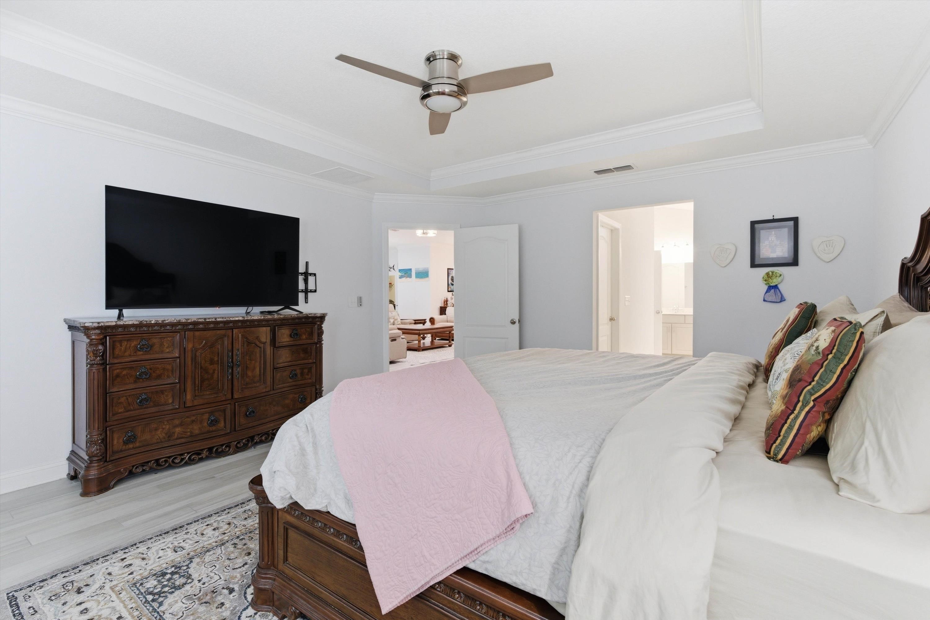 Image 14 of 32 For 271 Lost Lake Dr