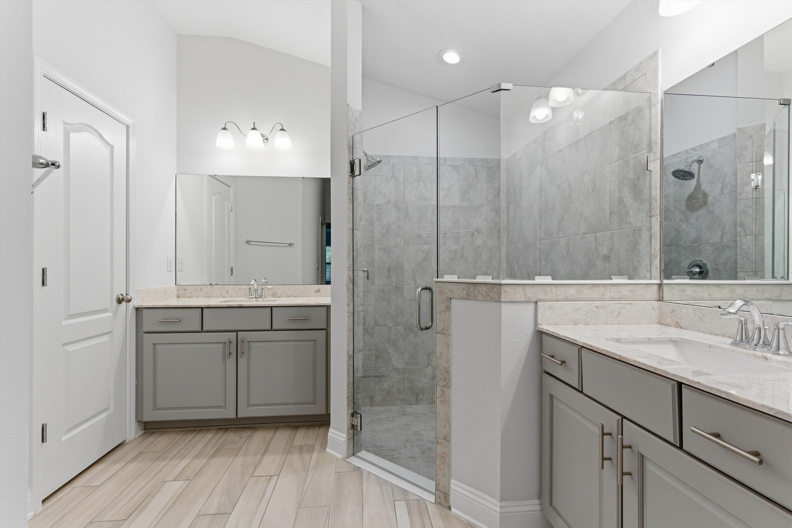 Image 15 of 32 For 271 Lost Lake Dr