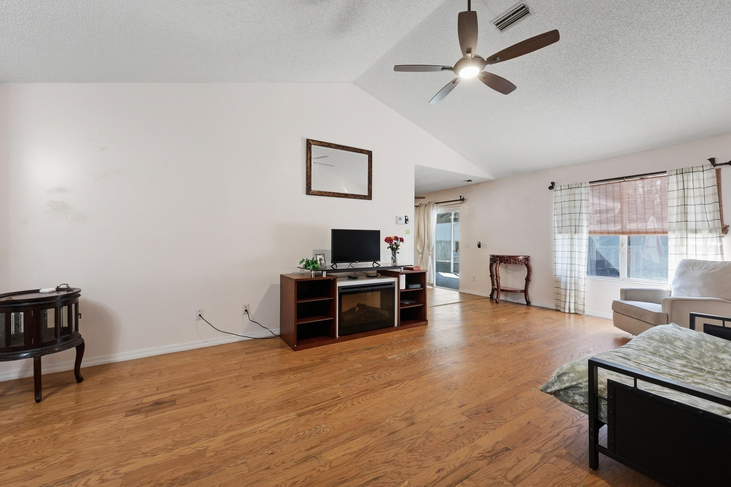 Image 9 of 65 For 5296 Timucua Cir