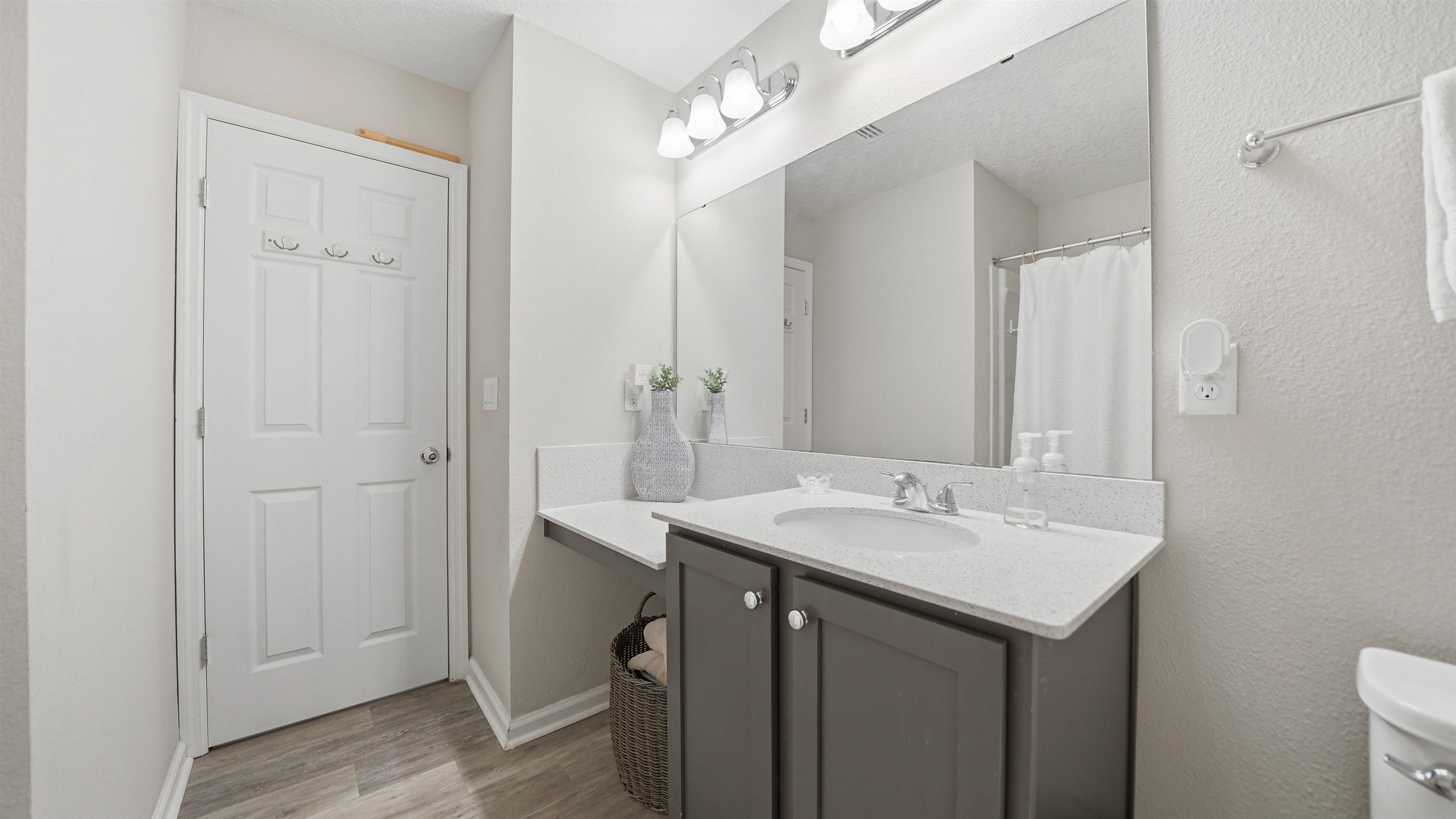 Image 24 of 50 For 14591 Barred Owl Way