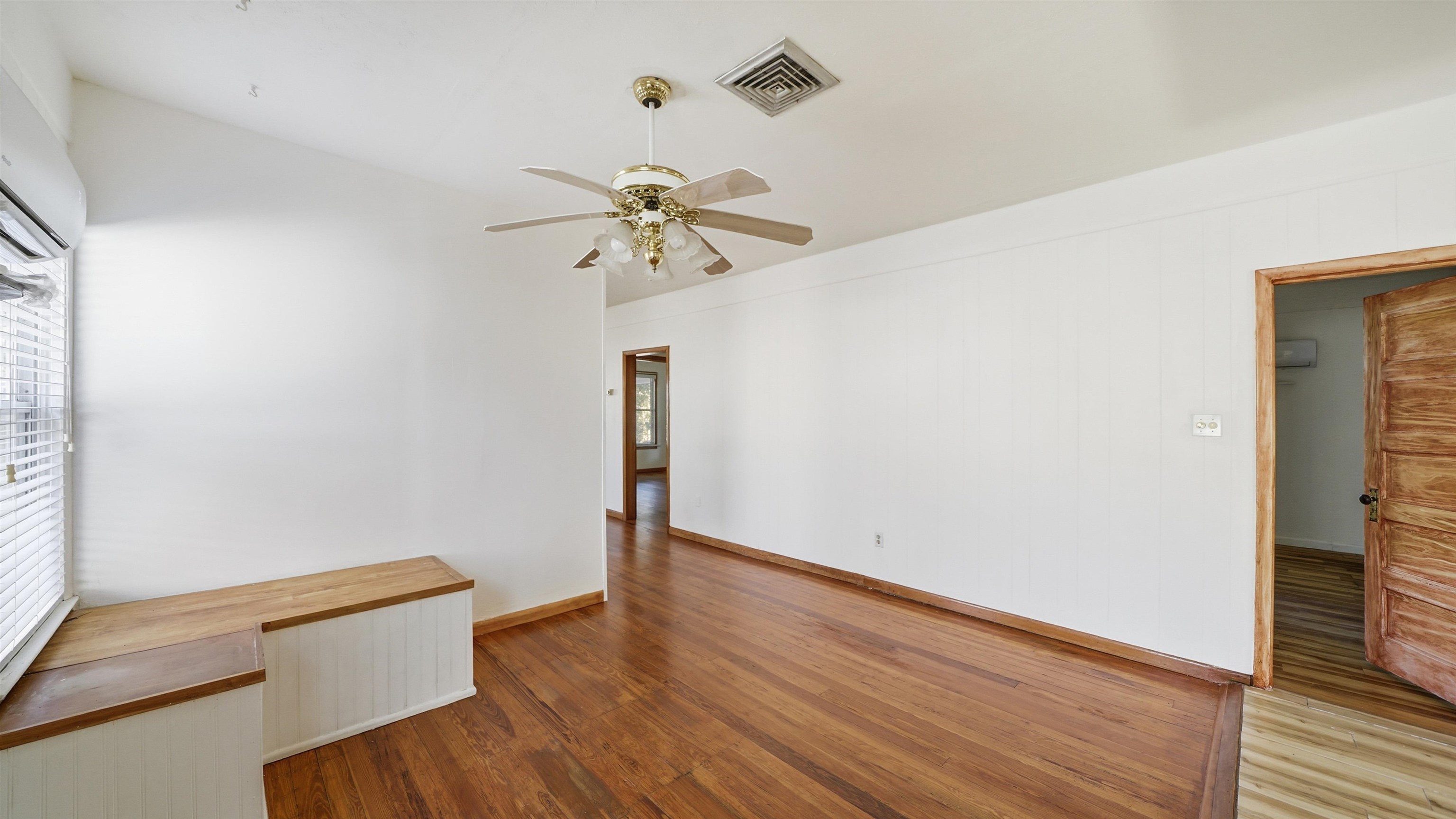 Image 10 of 65 For 17 Aviles Dr