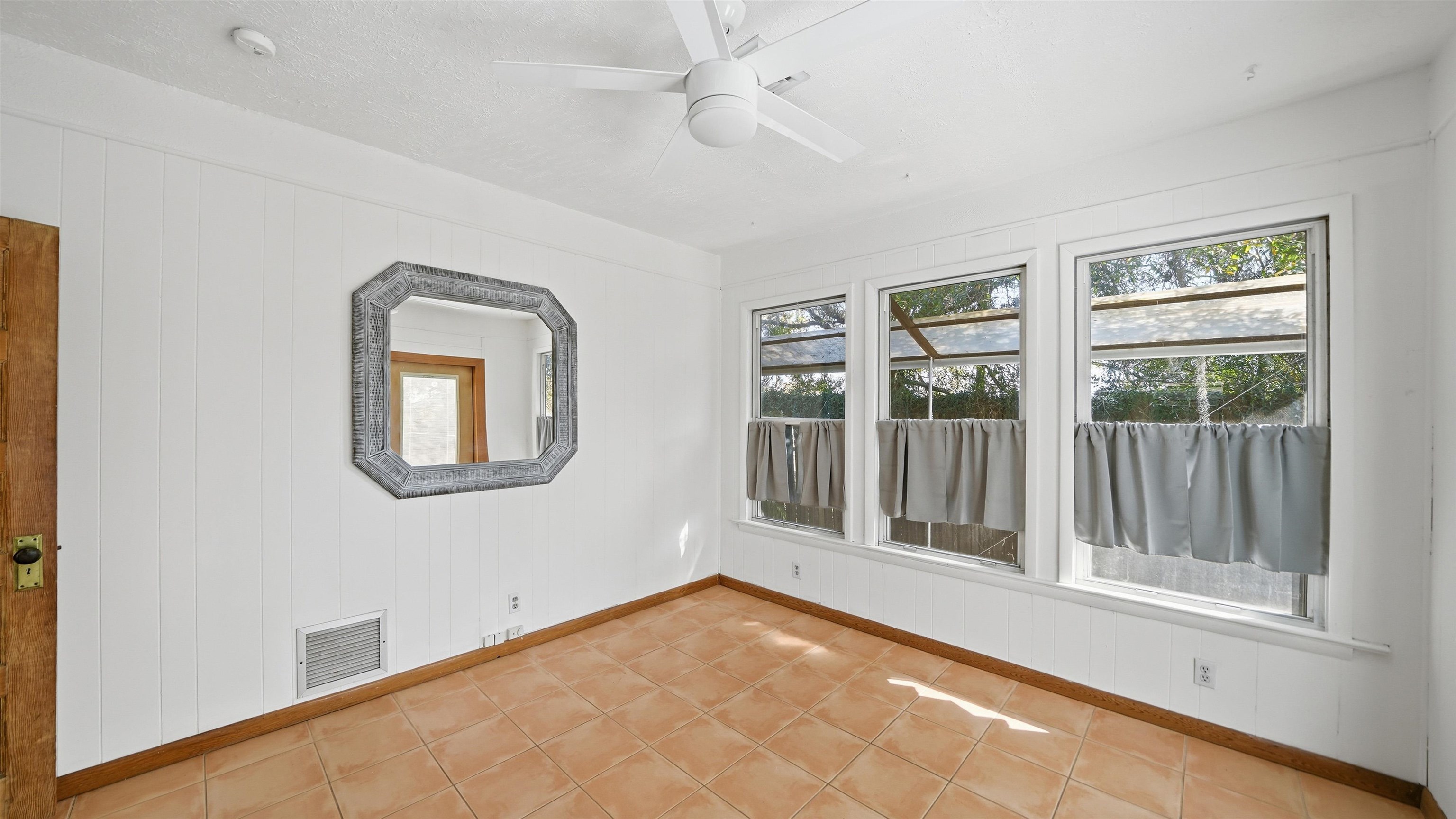 Image 20 of 65 For 17 Aviles Dr