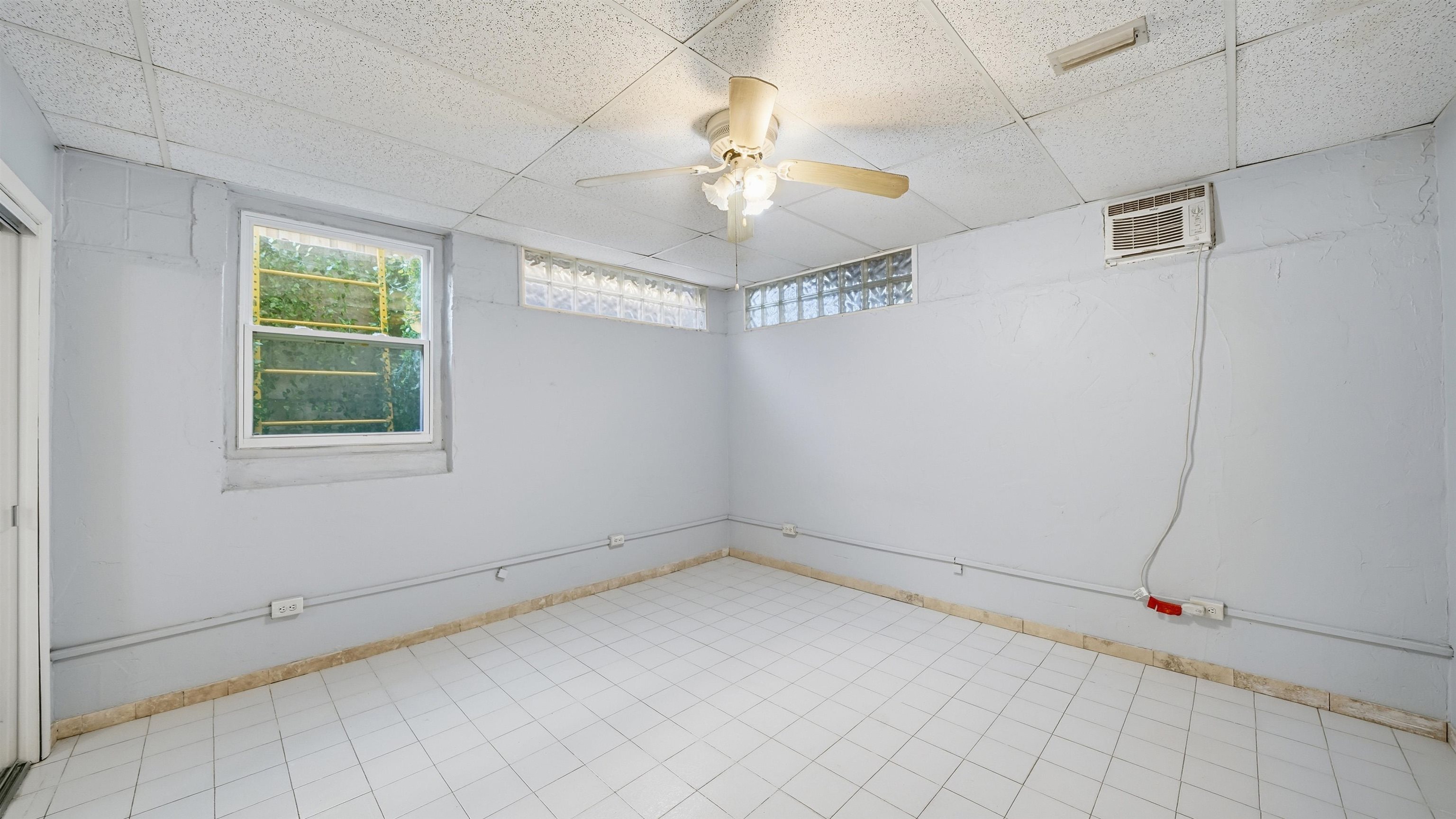 Image 28 of 65 For 17 Aviles Dr