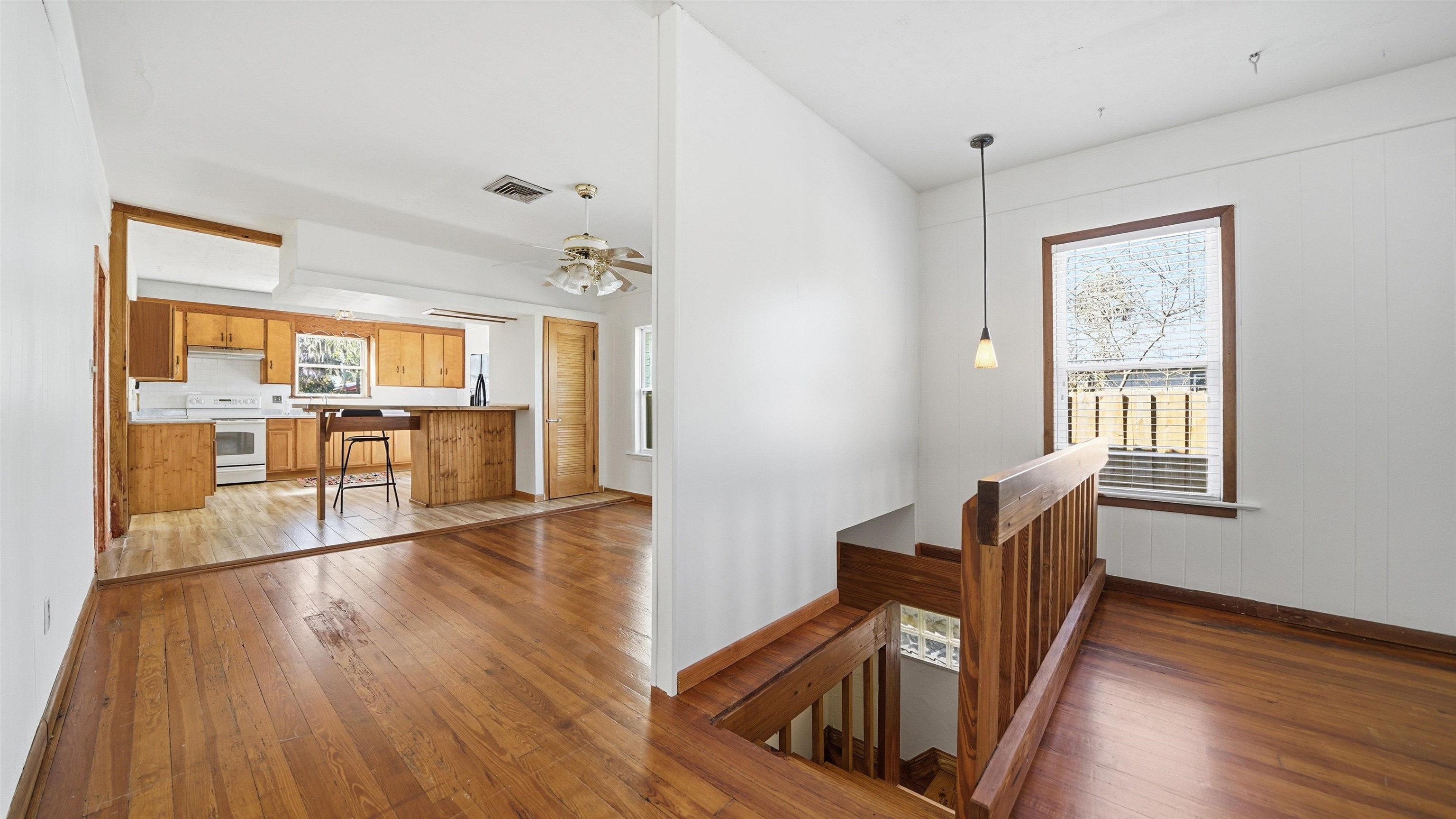 Image 8 of 65 For 17 Aviles Dr