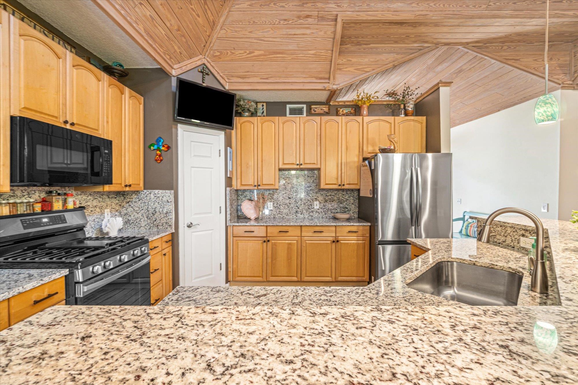 Image 13 of 44 For 1440 Corunna St