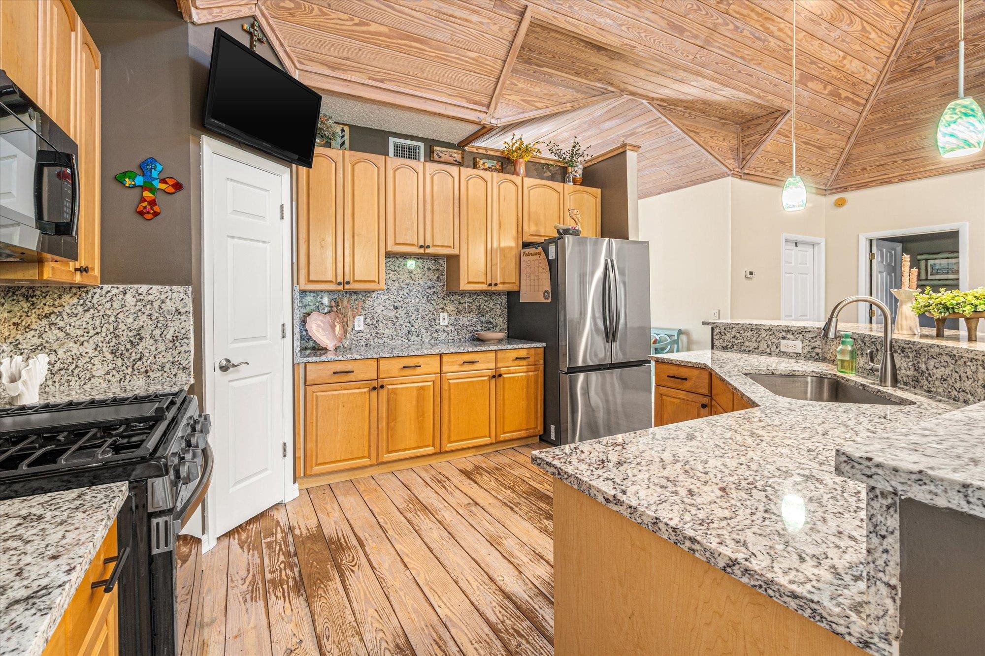 Image 14 of 44 For 1440 Corunna St