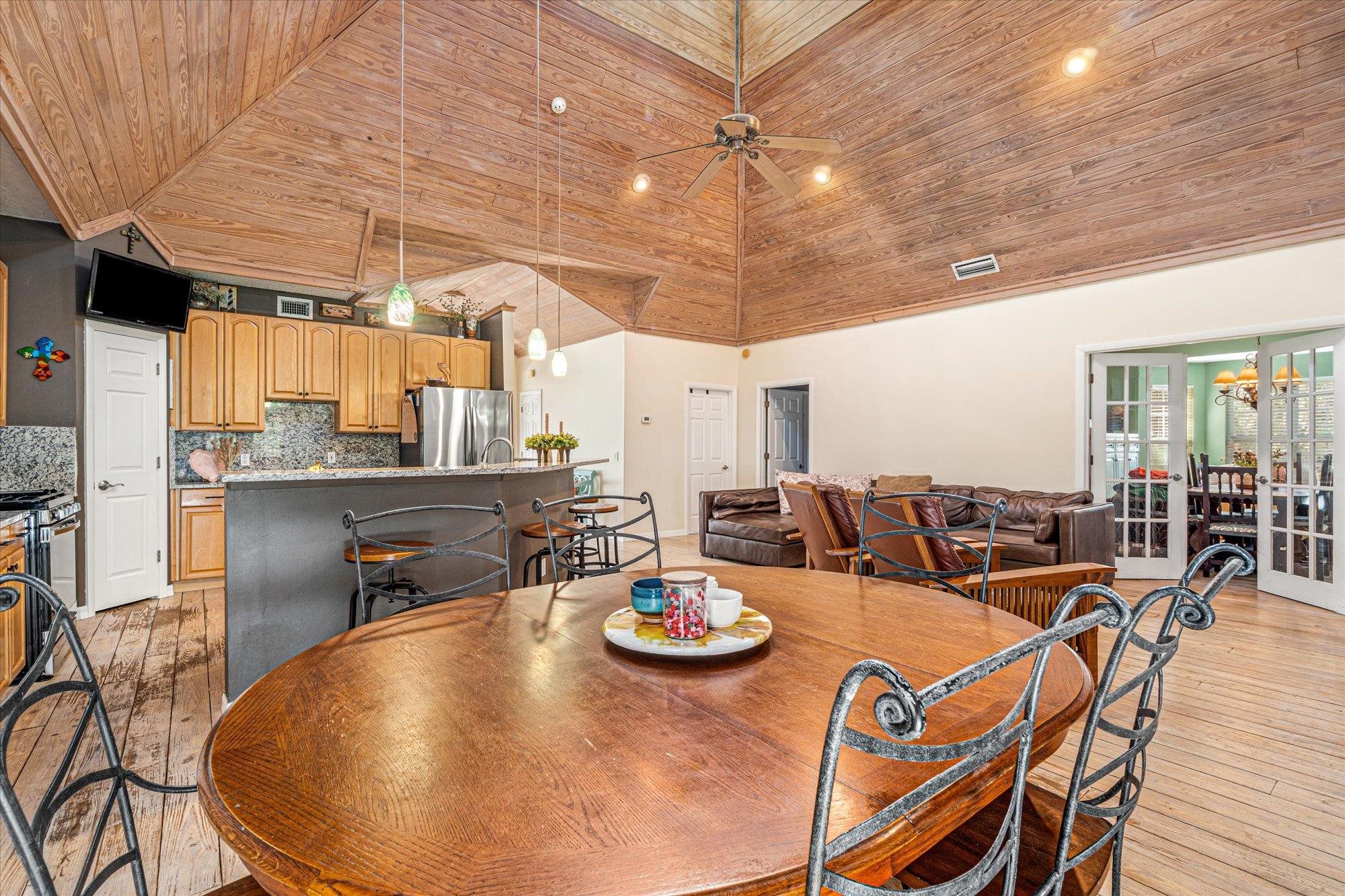 Image 16 of 44 For 1440 Corunna St