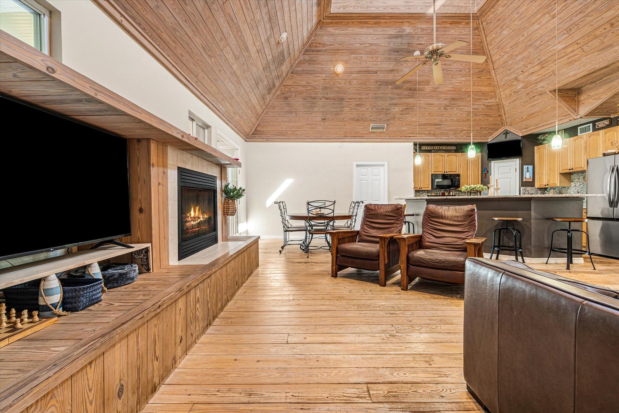 Image 5 of 44 For 1440 Corunna St