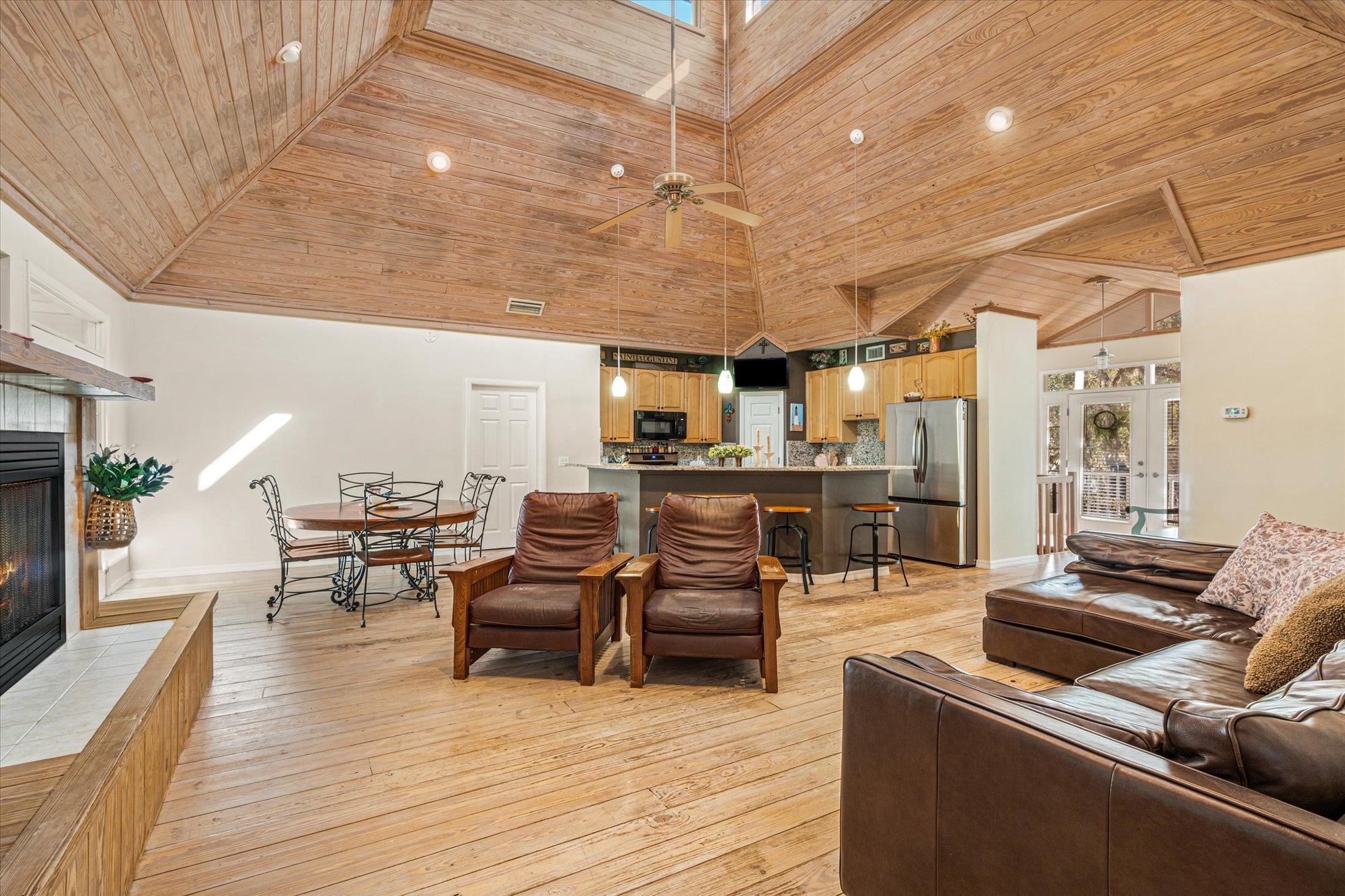 Image 7 of 44 For 1440 Corunna St