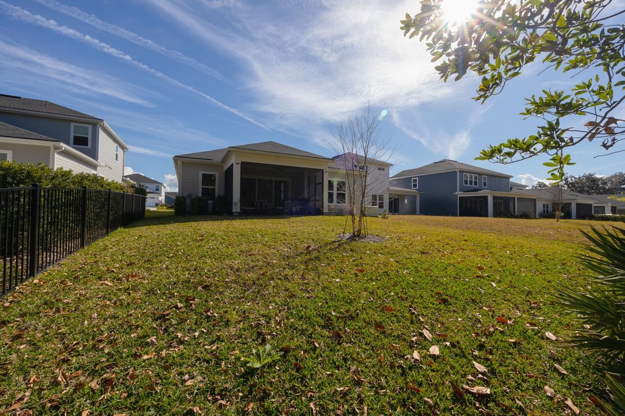 Image 14 of 53 For 34 Arrowwood Dr