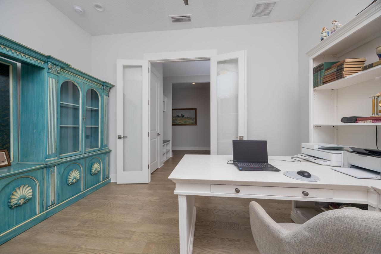 Image 29 of 53 For 34 Arrowwood Dr