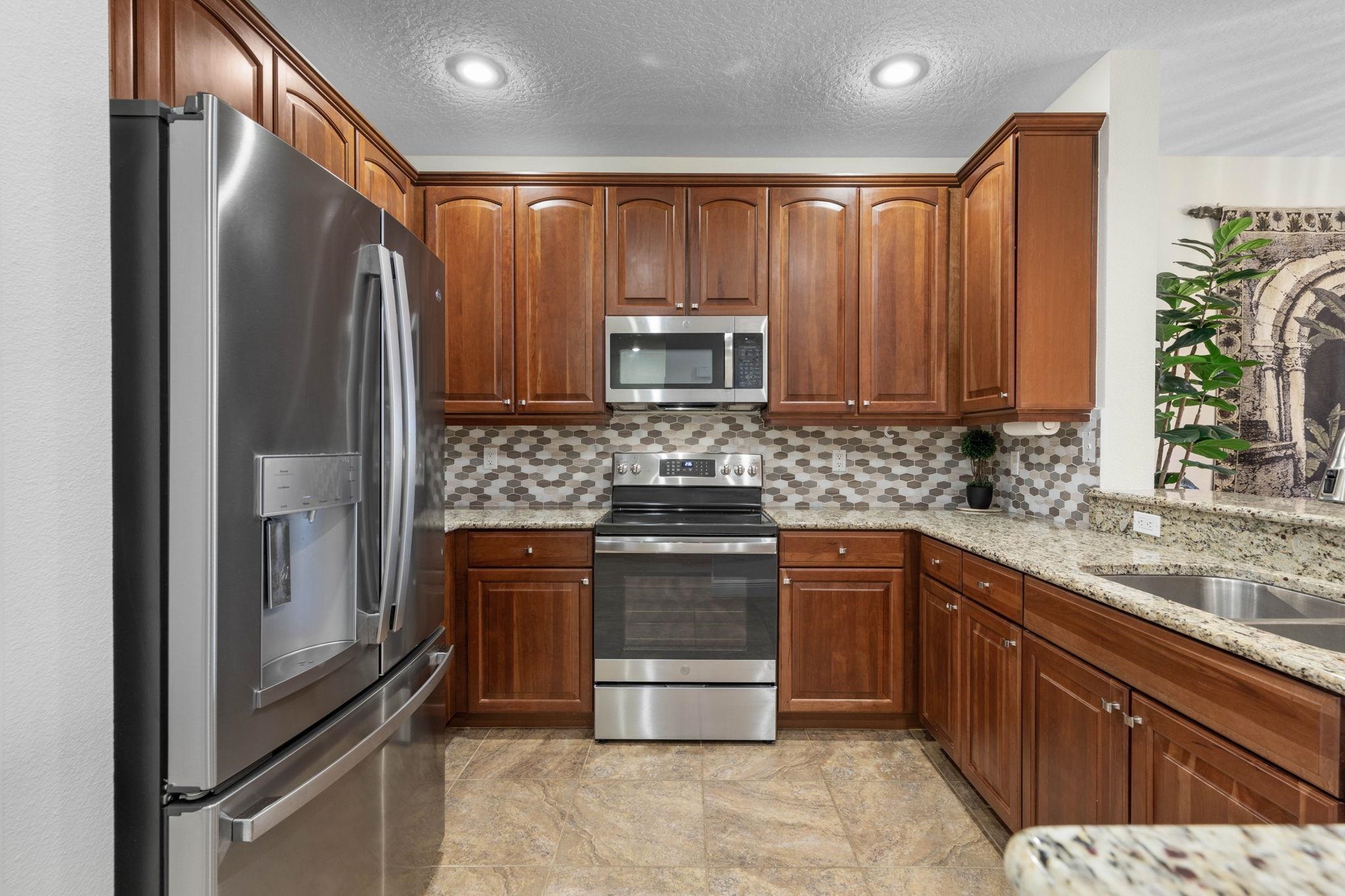 Image 21 of 80 For 55 Riverview Bnd  2033