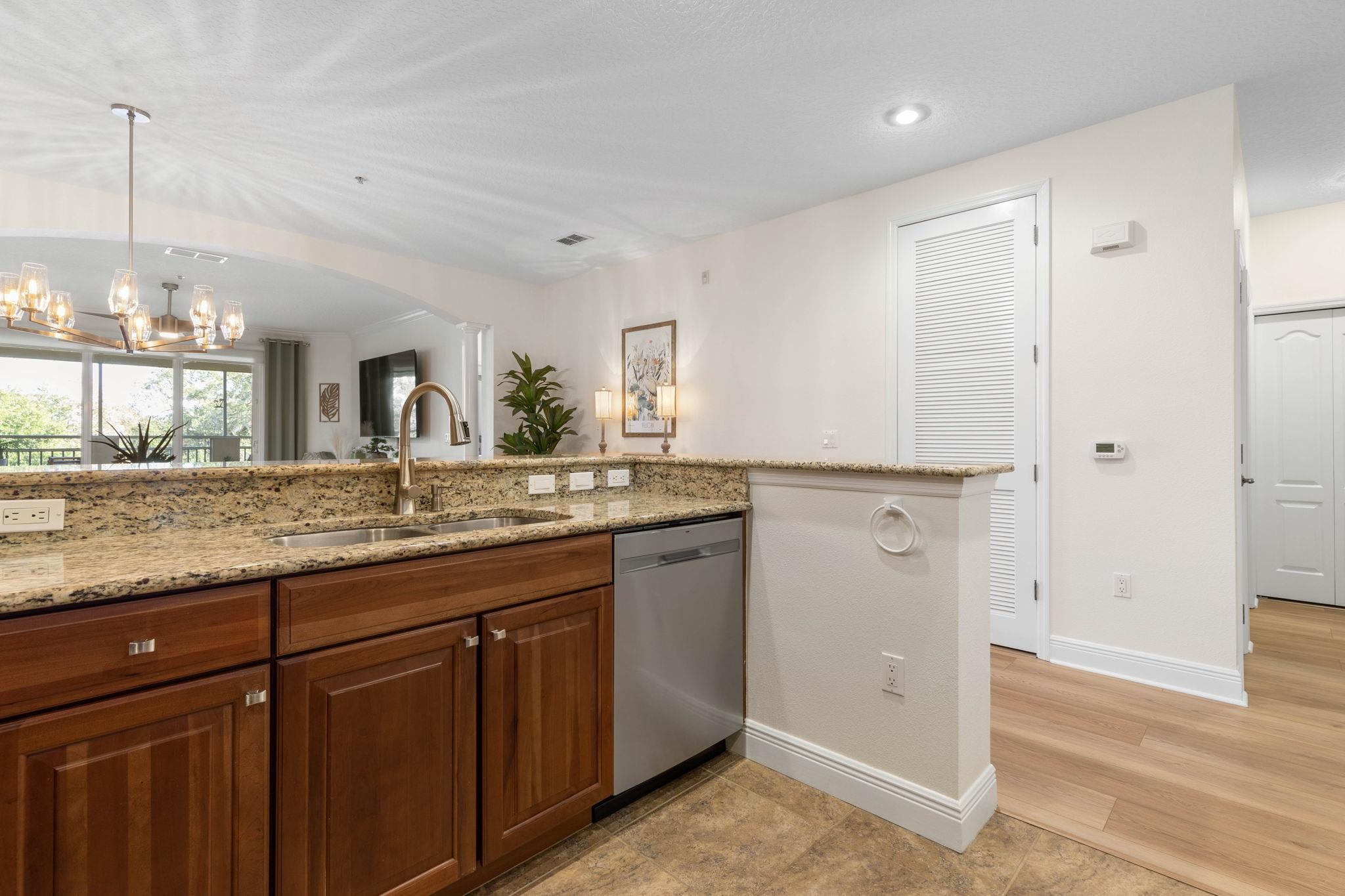 Image 24 of 80 For 55 Riverview Bnd  2033