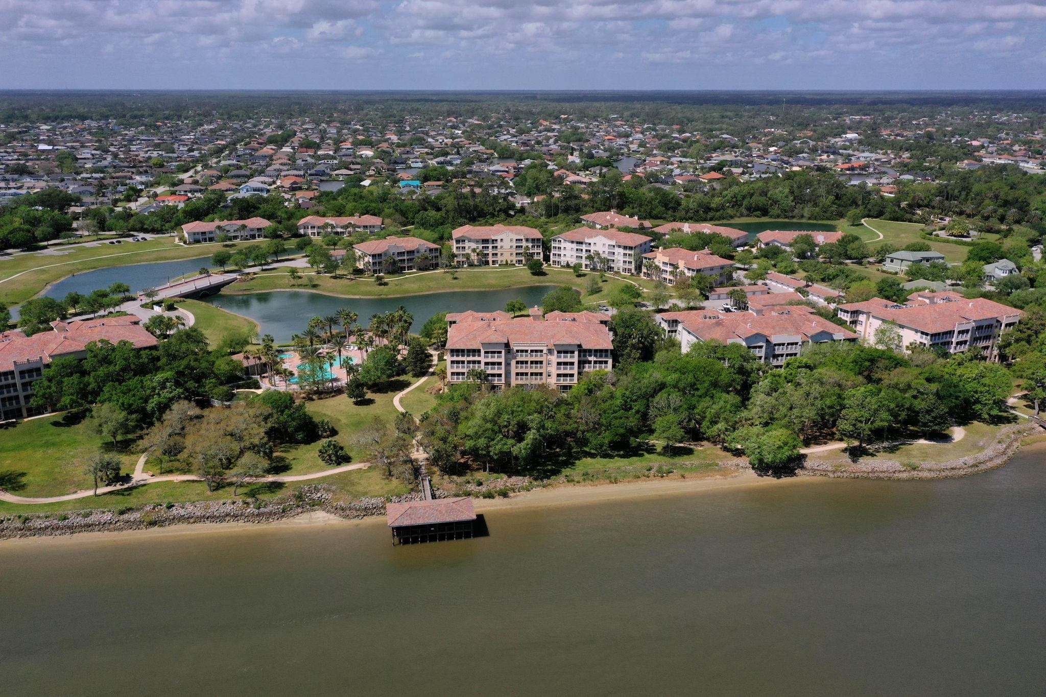 Image 4 of 80 For 55 Riverview Bnd  2033